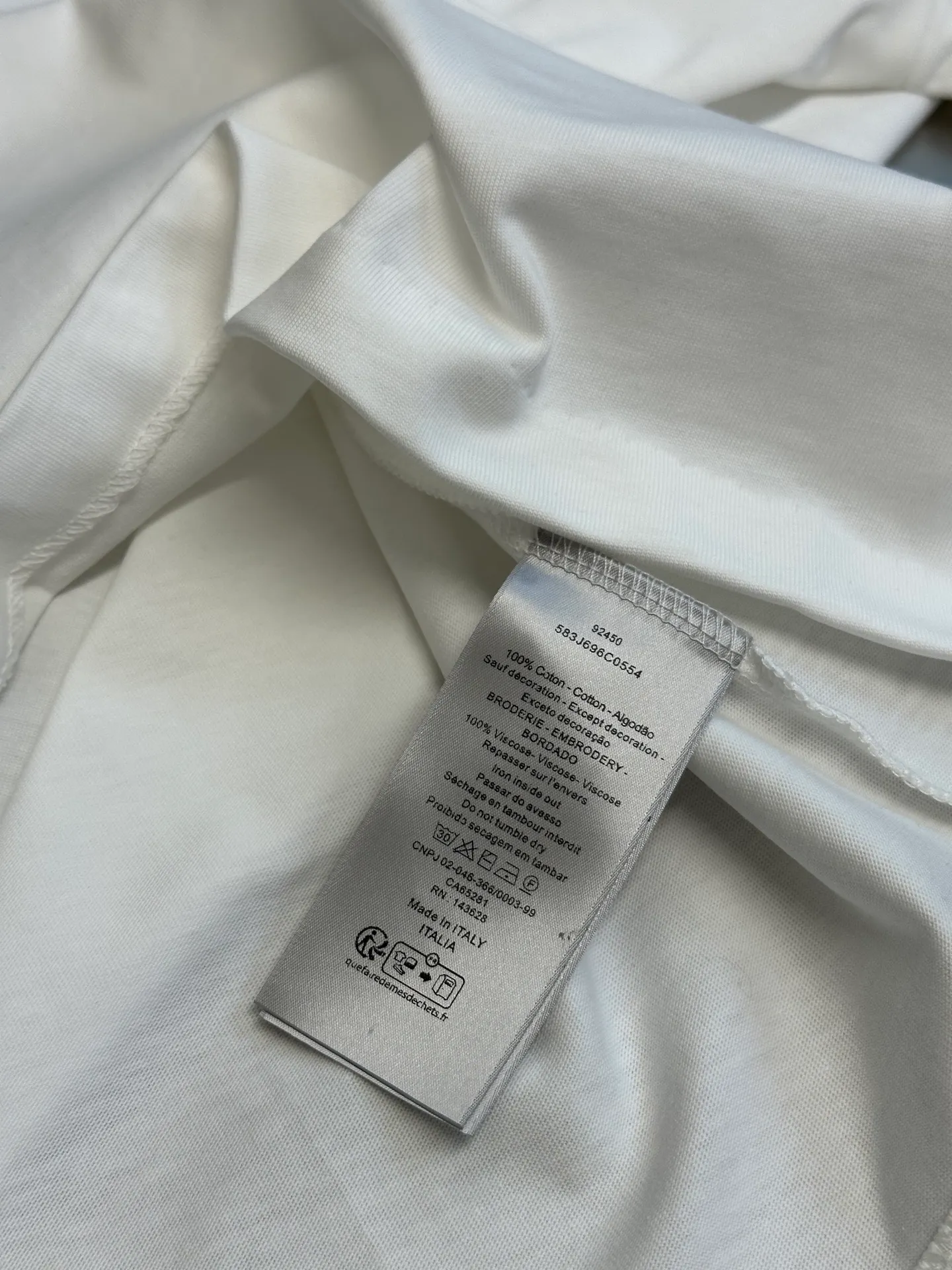 🅿️240 4-day pre-sale DIOR 25 joint short-sleeve This T-shirt displays the logo from this season’s DIOR AND HYLTON NEL joint series. Crafted from blue cotton jersey, it has a classic silhouette with a ribbed crew neck and embroidery on the chest for added style.  size：xs s m l