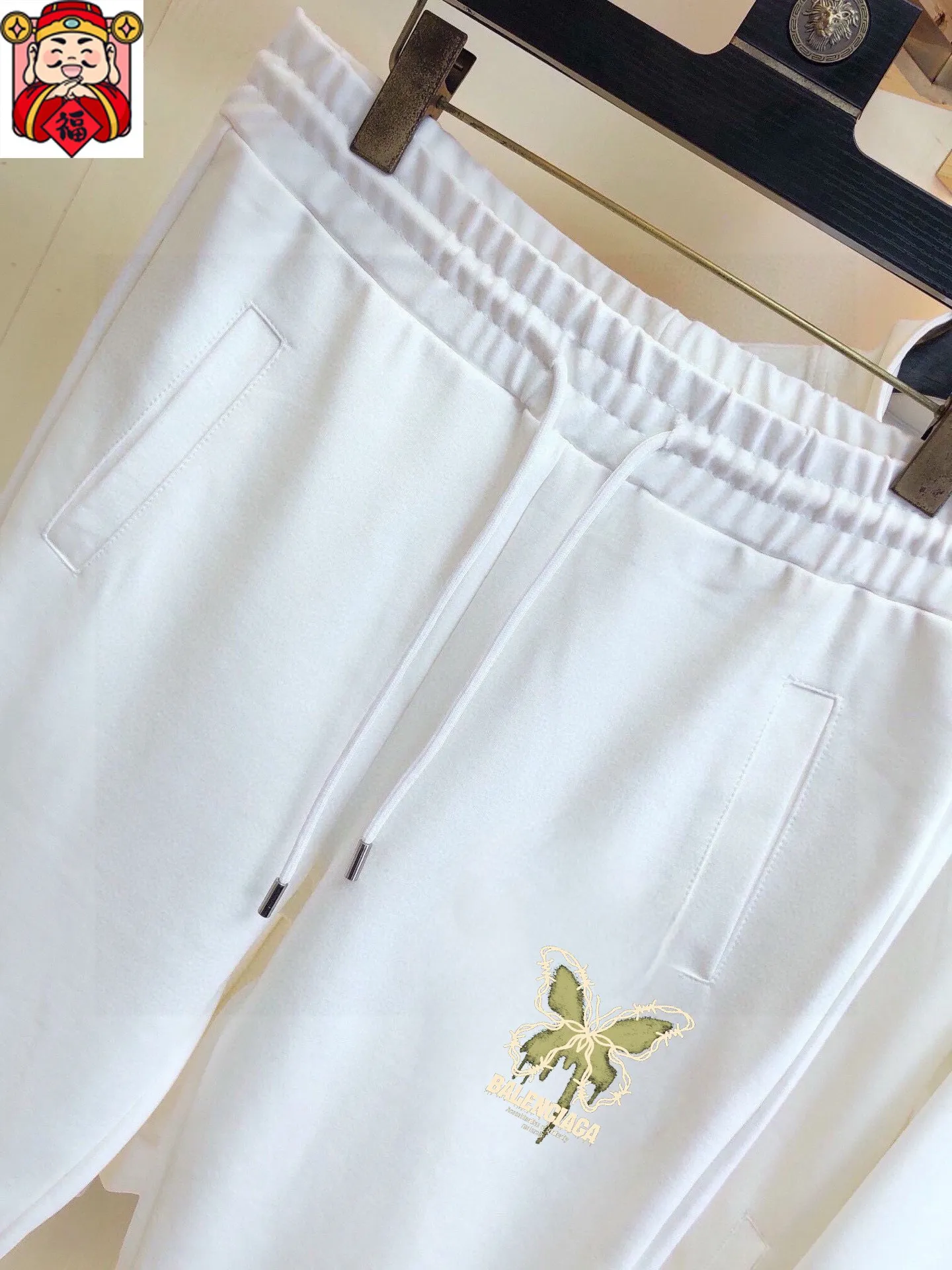 🅿️420 [DIOR Dior] (Fat Man Gospel) hot-selling suit is coming. Focus on the original version of the official website. 2025 new hot-selling cardigan sweater suit. The original order is the best product. 🇭🇰The meticulous work of top designers is dedicated to a fitting and perfect upper body effect. All-natural high-quality Roman cotton 100%, close-fitting comfort, noble and elegant! Original hardware embodies elegance and nobility! Counter size: M-5XL (maximum wear up to 220 pounds)