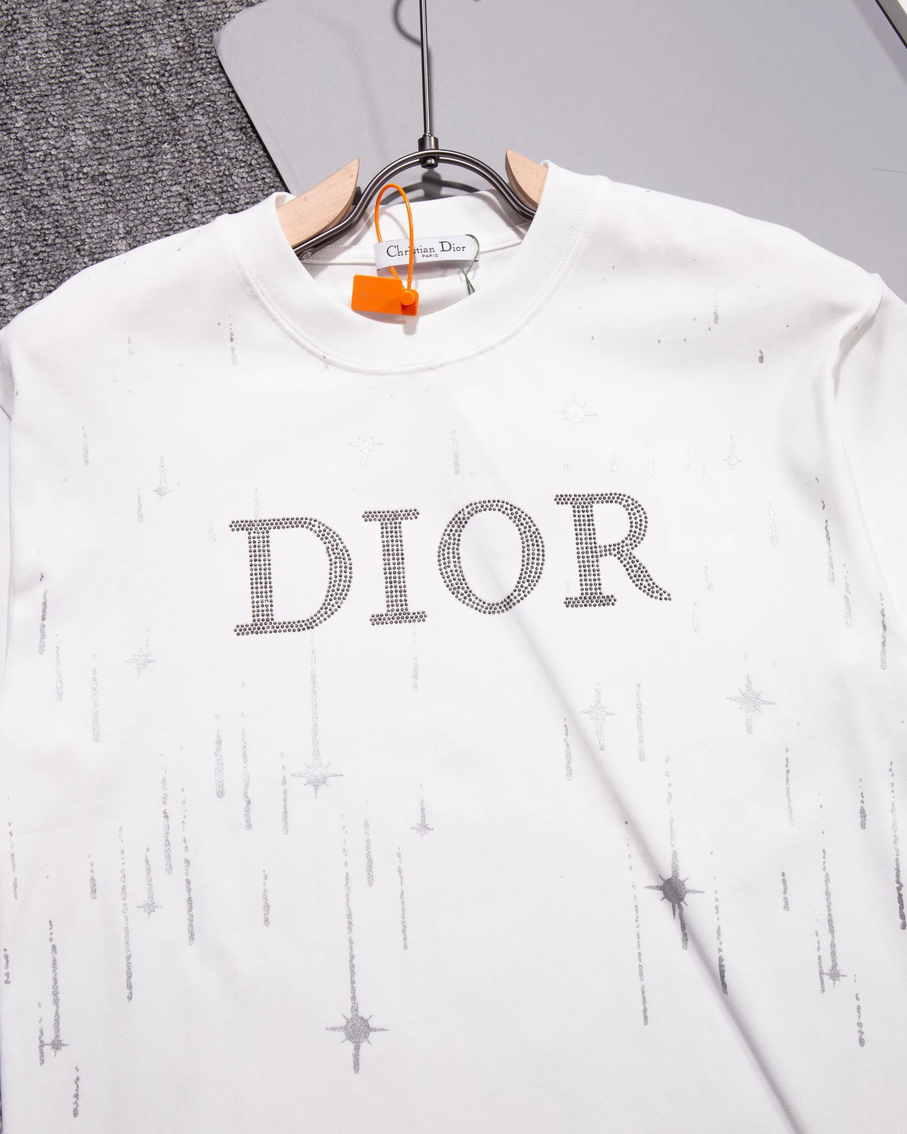 🅿️200 DIOR Dior round neck short-sleeved T-shirt printed hot diamond LOGO official synchronization 1:1 original mold opening fashion personality versatile trend pure original quality original washed fabrics hangtag collar label washed wheat complete three standards Color: Black. White. Size: S M L XL