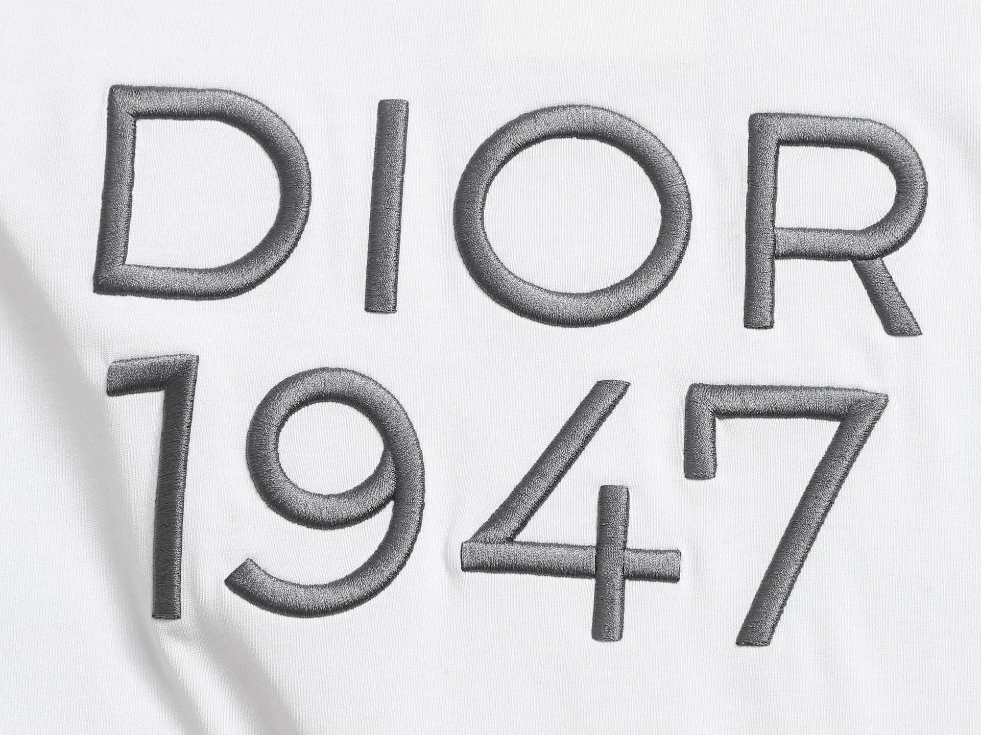 🅿️170 DIOR Dijia 2025 new model, customized 32 counts of 260g cotton cover cotton fabric, washed, no shrinkage, no deformation, no fading, no lint, high-density embroidery of 1947 letter logo, same style for men and women, short-sleeved T-shirt, color: black/white, size: XS-L