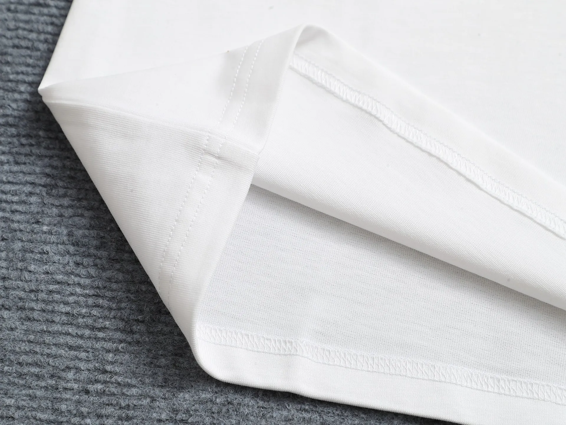 🅿️170 DIOR Dijia 2025 new model, customized 32 counts of 260g cotton cover cotton fabric, washed, no shrinkage, no deformation, no fading, no lint, high-density embroidery of 1947 letter logo, same style for men and women, short-sleeved T-shirt, color: black/white, size: XS-L
