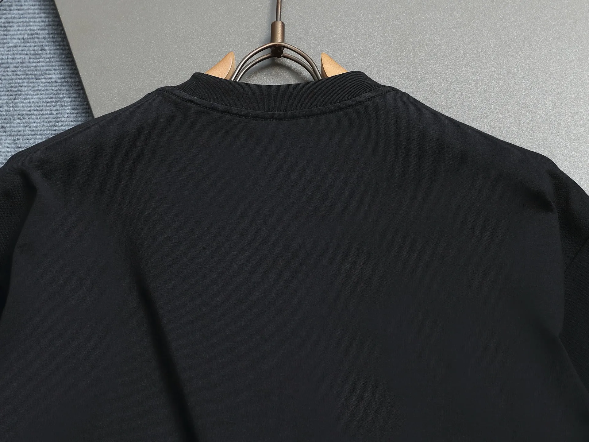 🅿️170 Dior 260g round neck short-sleeved T-shirt, simple towel color block embroidered small label LOGO light luxury design, official synchronization, high version, high quality, fashionable personality, versatile trend, pure original quality, original fabric, tag, collar label, washed wheat, three labels complete, color: black, white, size: XS-L