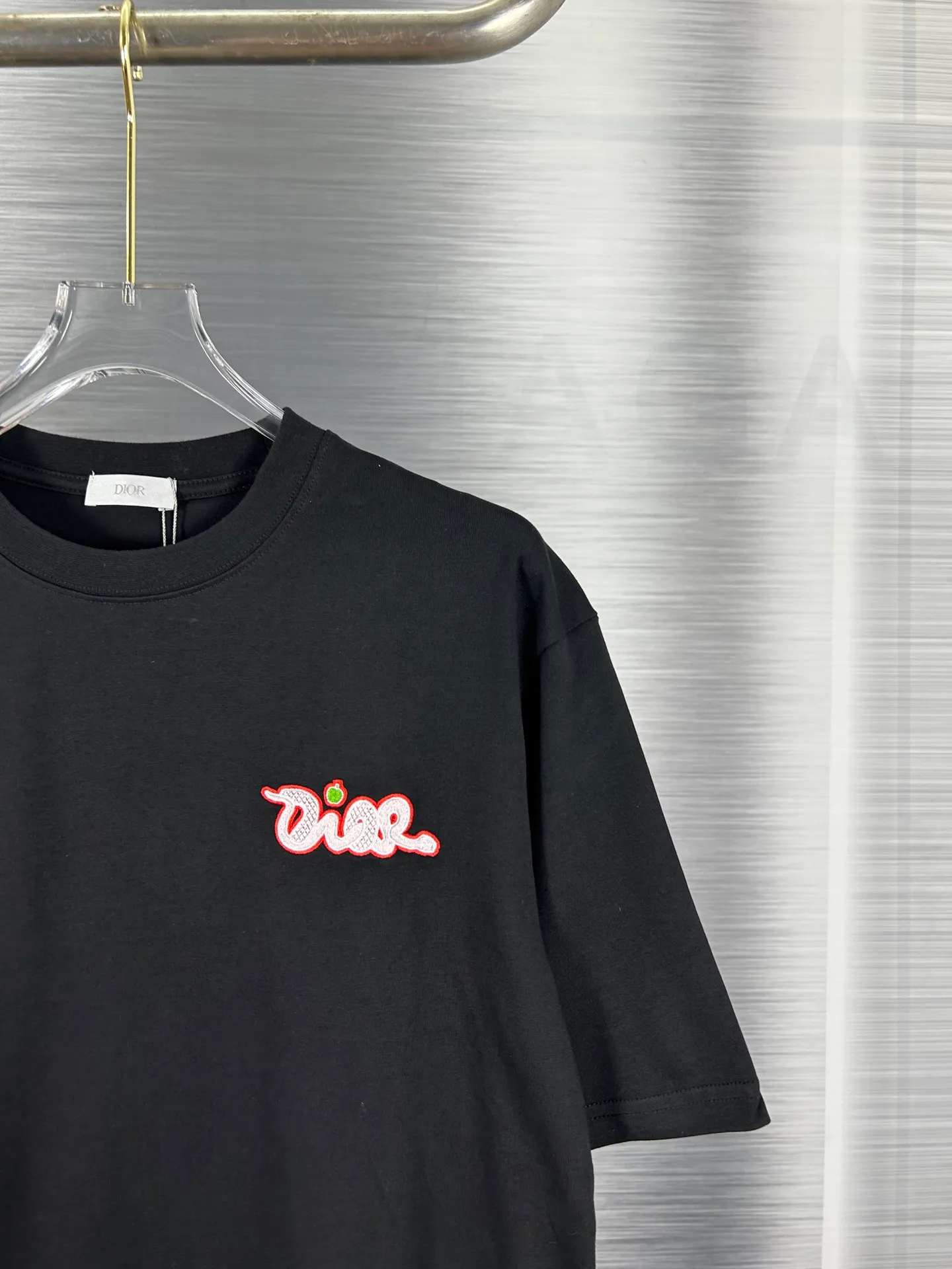 🅿️180 (high-end original specification version) Dior Year of the Snake Series New Series Classic logo short-sleeved T-shirt, cotton jersey round-neck T-shirt, made of 100% imported cotton! High-density imported embroidery➕digital direct-injection printing, extremely complex process, high-temperature dyeing, and custom-made! Complete three standards, same style for men and women. Size: S M L XL