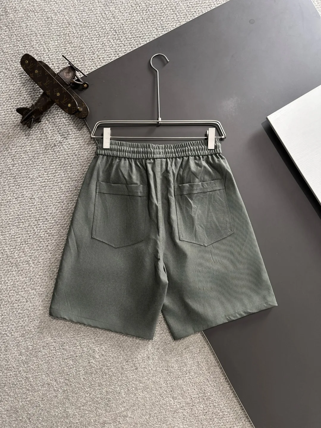 🅿️330 Next day shipping High-end goods Dior 2025 spring and summer new elastic band casual shorts, custom-made fabrics at the counter. High breathability and comfort, impeccable details, brand element design concept, reflecting high quality. It feels delicate and soft! It presents a casual cut and the upper body shape is great! Size: M-3XL