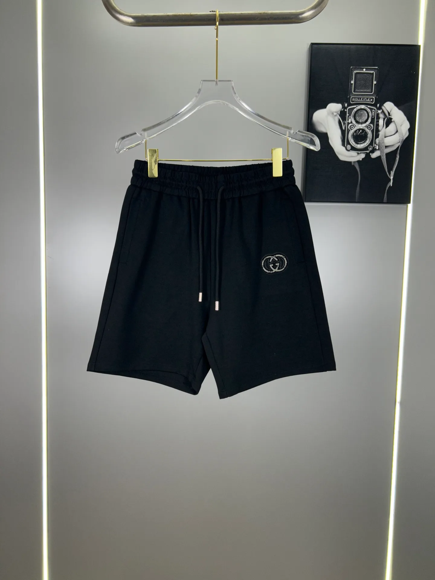 🅿️240 (high-end original specification version) Dior 2025ss trade channel goods. Casual sports shorts. An irresistible classic style with a slightly sharp casual fashion sense. Streamlined proportional tailoring creates a casual and versatile fit. The customer-supplied high-density 400g fabric is different from traditional knitted cotton fabrics. It feels soft and delicate, has a better texture, is comfortable and skin-friendly, anti-wrinkle and breathable. Modern classic urban benchmark with a new image. The drawstring waist design highlights the charm of sports and leisure. It shows the youthful and exuberant expression. Lazy and sexy... Size: S--XXL