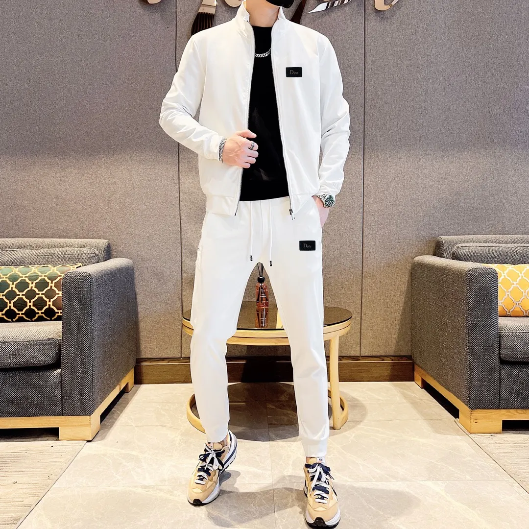🅿️420 [DIOR Dior] (Fat Man Gospel) hot-selling suit is coming. Focus on the original version of the official website. 2025 new hot-selling cardigan sweater suit. The original order is the best product. 🇭🇰The meticulous work of top designers is dedicated to a fitting and perfect upper body effect. All-natural high-quality Roman cotton 100%, close-fitting comfort, noble and elegant! Original hardware embodies elegance and nobility! Counter size: M-5XL (maximum wear up to 220 pounds)
