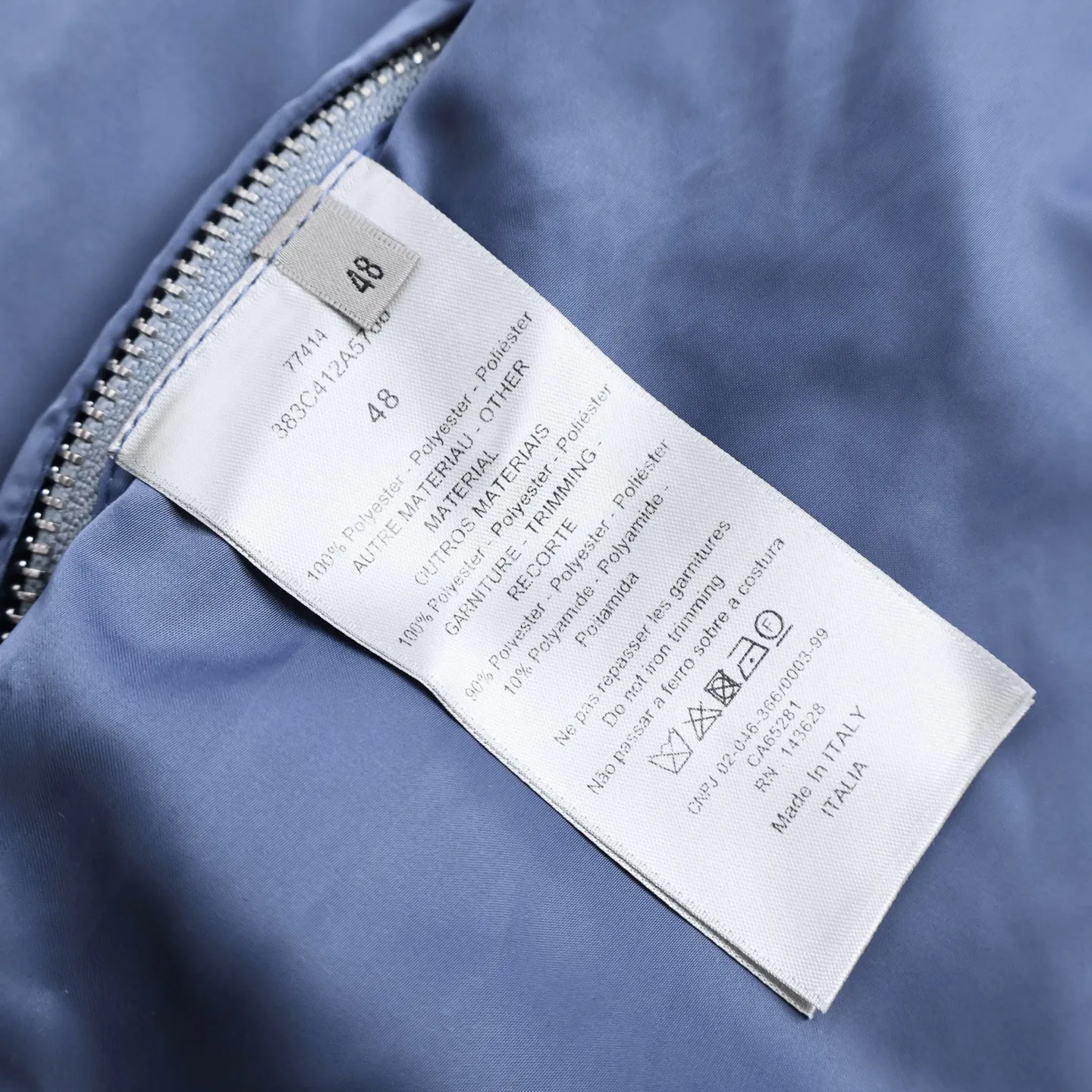 🅿️620 [Exclusive supply] CD multifunctional half-zip jacket. The fabric is made of 75D memory material. It has strong resilience. It is windproof, sunproof and waterproof. The upper body is light and stylish. The Dior nameplate on the chest is done by imported embroidery machines. Customized 1:1 elastic bands of the same color. Customized 1:1 engraved Dior hardware buckle. Customized 1:1 electroplated laser engraved zipper puller. It can be turned into a backpack after folding. It is windproof, sunproof and waterproof. Size:46.48.45.52