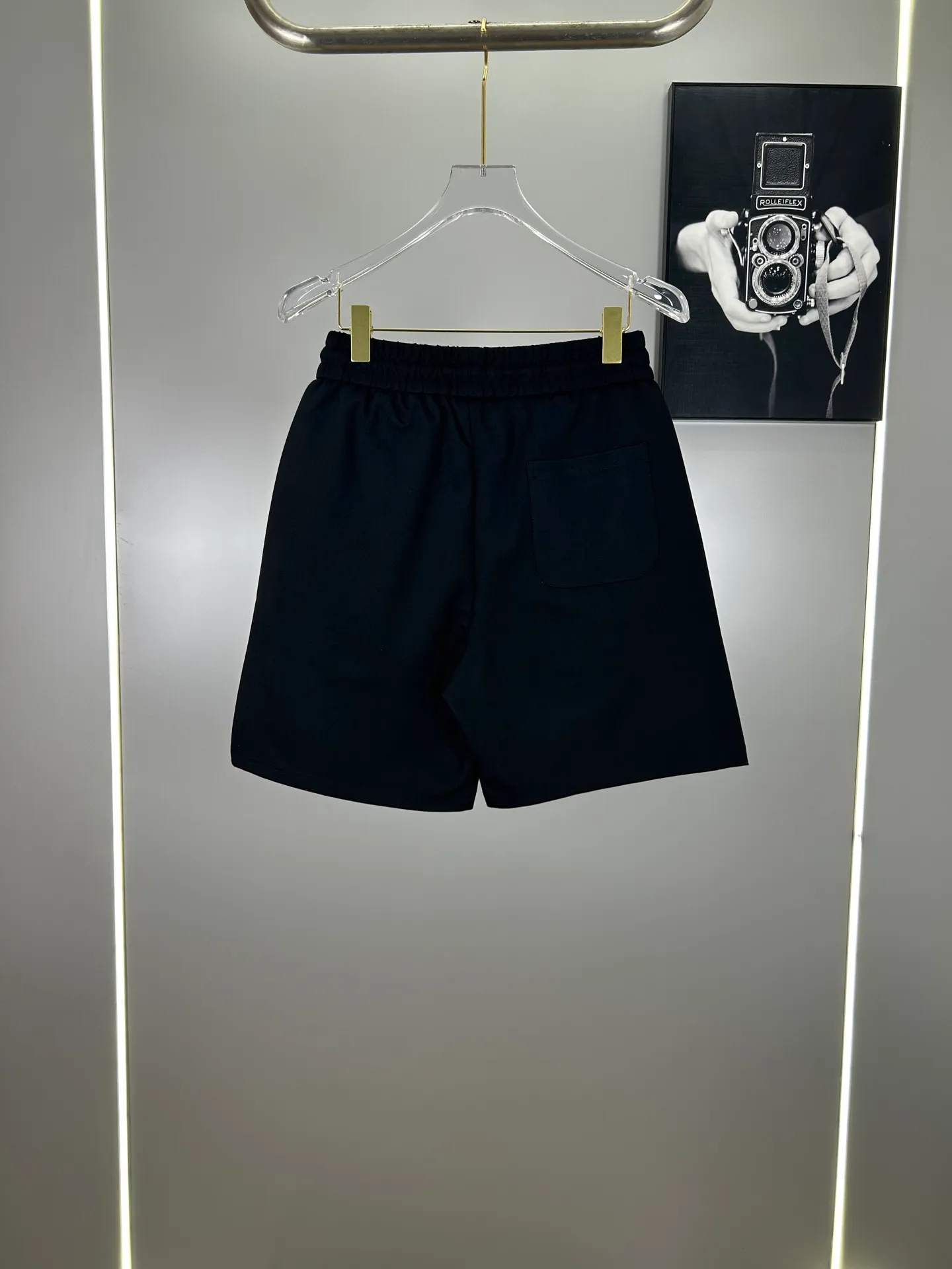 🅿️240 (high-end original specification version) Dior 2025ss trade channel goods. Casual sports shorts. An irresistible classic style with a slightly sharp casual fashion sense. Streamlined proportional tailoring creates a casual and versatile fit. The customer-supplied high-density 400g fabric is different from traditional knitted cotton fabrics. It feels soft and delicate, has a better texture, is comfortable and skin-friendly, anti-wrinkle and breathable. Modern classic urban benchmark with a new image. The drawstring waist design highlights the charm of sports and leisure. It shows the youthful and exuberant expression. Lazy and sexy... Size: S--XXL