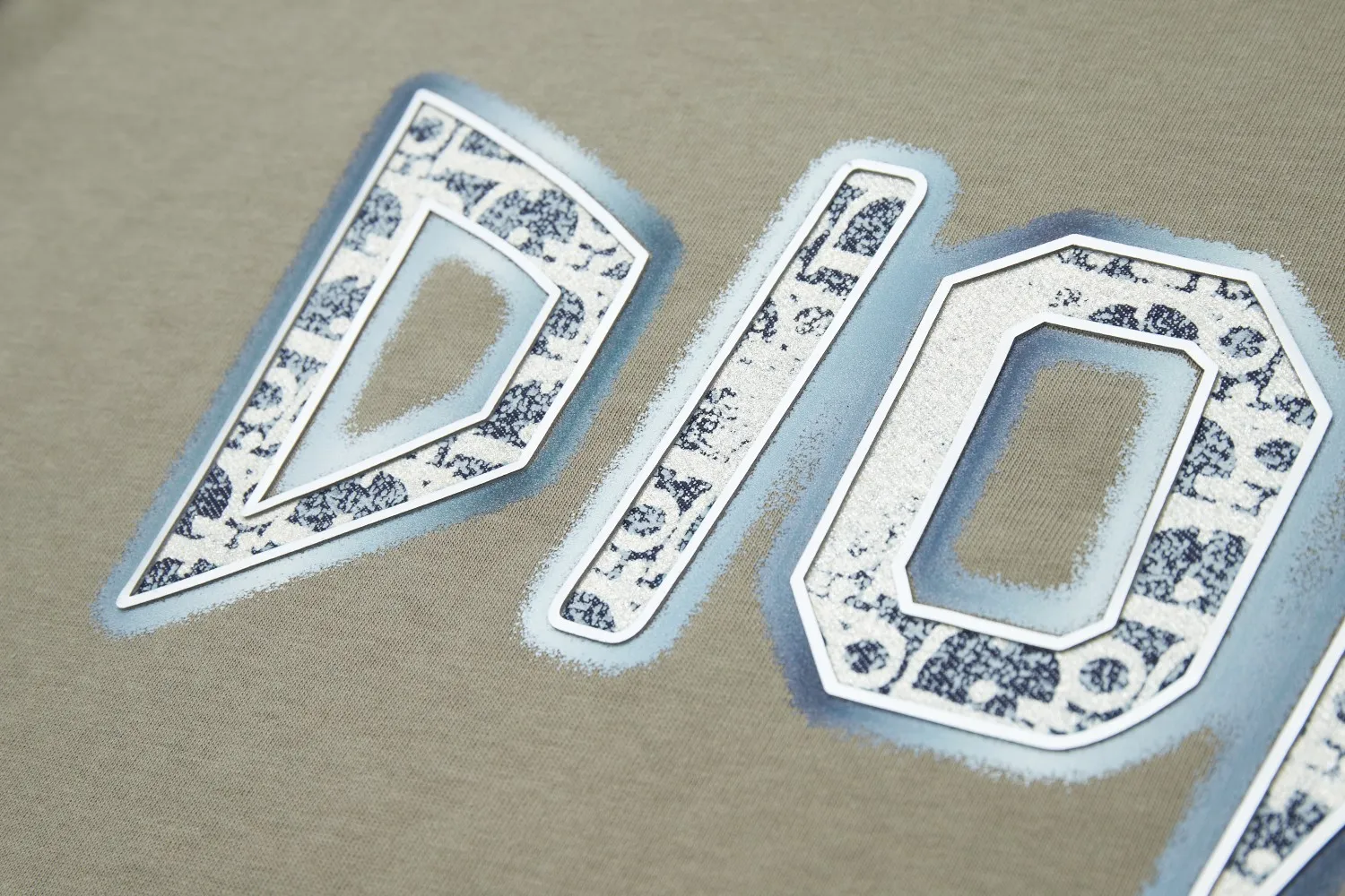 🅿️210 High quality ✨DIO✨🆕Classic logo letter pattern short sleeves. Official website synchronization, pure cotton fabric at the counter! Comfortable against the skin, durable and easy to wear, classic and simple logo design, meticulous original craftsmanship, customized 290G same vat dyed fabric, very comfortable to the touch, latest brick cabinet synchronization, OS drop shoulder version, fashionable and personalized, super versatile and good-looking, very suitable for both men and women, a must-have style, tag, collar label, washed wheat, three complete labels, black, blue, sky blue, green, military green 5️⃣ color S M L XL