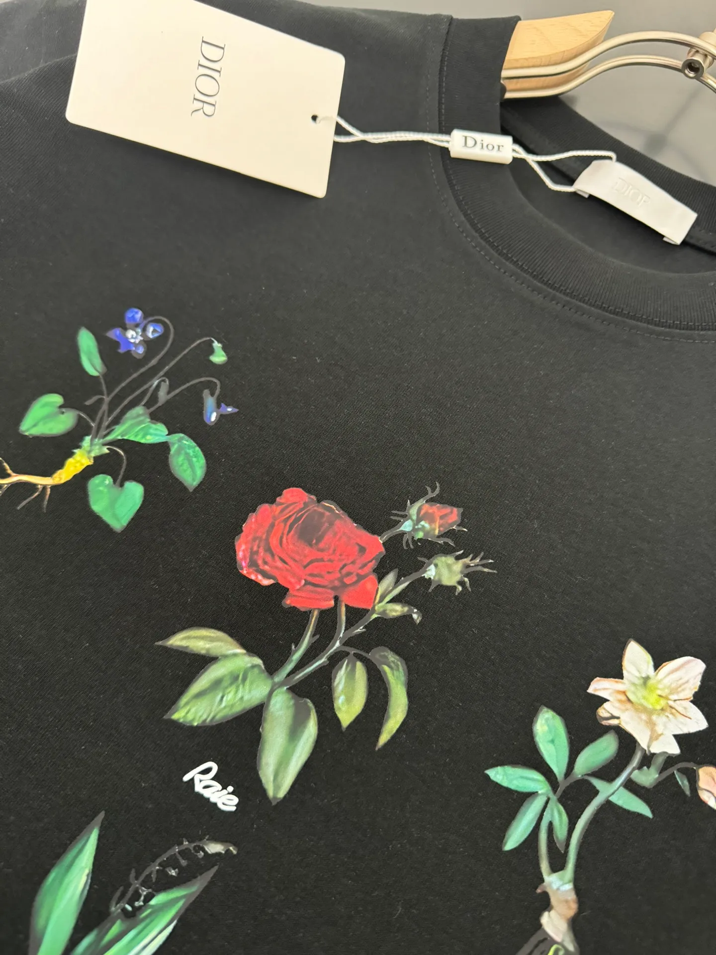 🅿️200 DIOR*Dior*320g heavyweight pure cotton t-shirt, thick, breathable and loose fit. Printed logo design. Spring and summer new round neck fashionable short-sleeved t-shirt. Comfortable against the skin, durable and easy to wear. Meticulous original craftsmanship. A must-have for casual and versatile colors. Color: black white. Size: S M L XL XXL