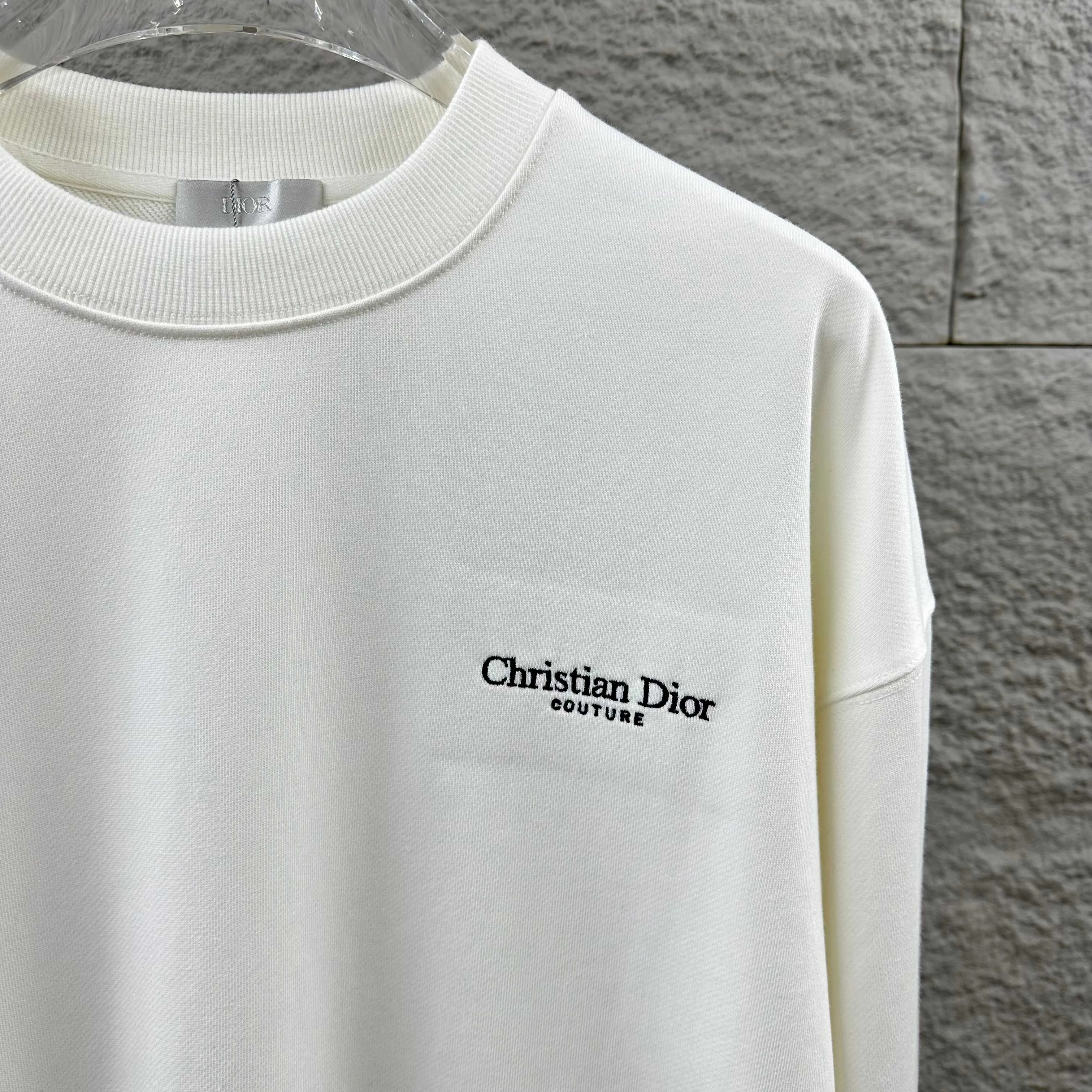 🅿️260 Dio* Christian Dior 2025 early autumn and winter new style, simple embroidery of classic letters, printed letters on the back, simple and elegant, custom terry fabric, long-sleeved round neck sweatshirt, same style for men and women, color: black, white, size: S (90-130 pounds) M (120-150 pounds) L (140-165 pounds) XL (160-180 pounds) XXL (180-210 pounds)