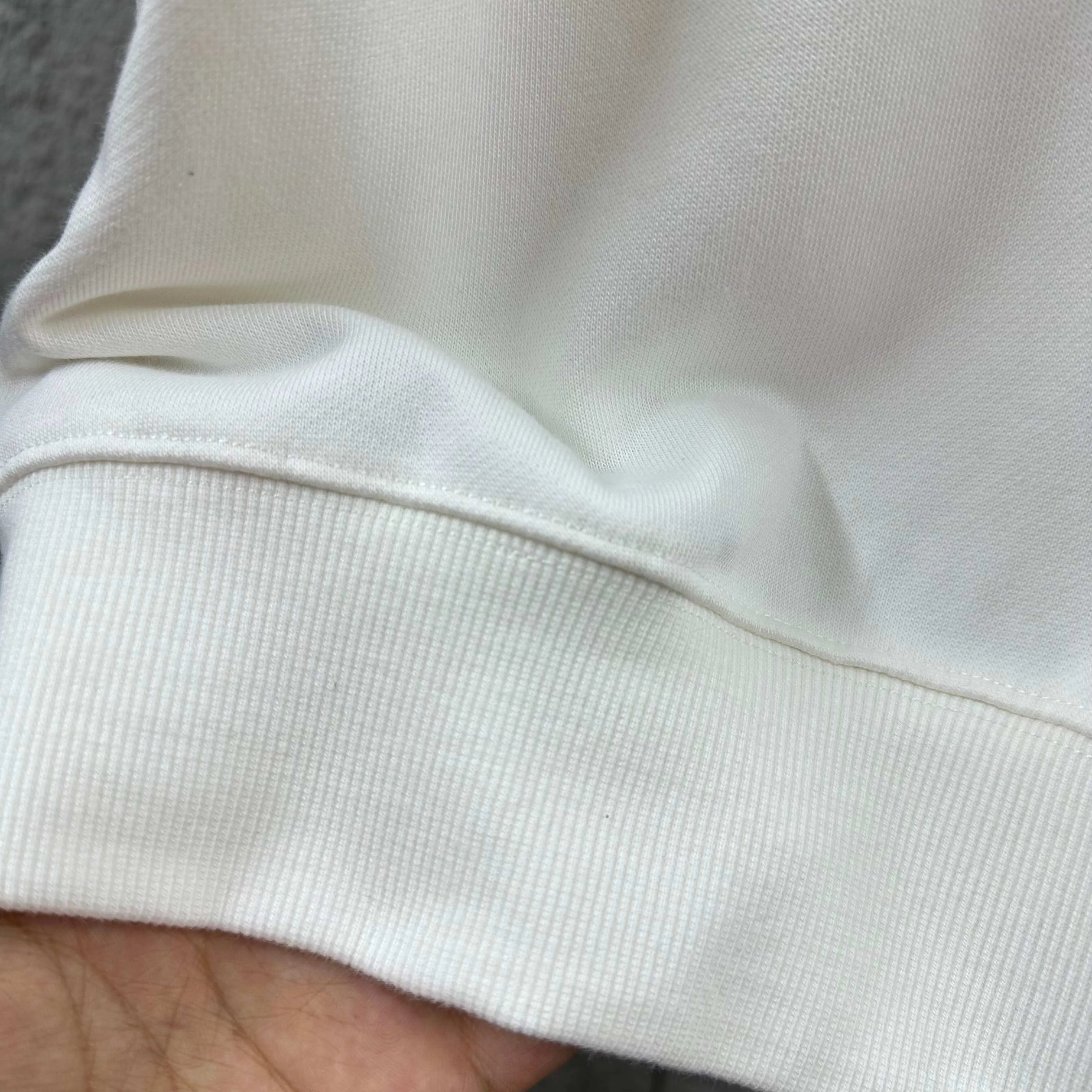 🅿️260 Dio* Christian Dior 2025 early autumn and winter new style, simple embroidery of classic letters, printed letters on the back, simple and elegant, custom terry fabric, long-sleeved round neck sweatshirt, same style for men and women, color: black, white, size: S (90-130 pounds) M (120-150 pounds) L (140-165 pounds) XL (160-180 pounds) XXL (180-210 pounds)
