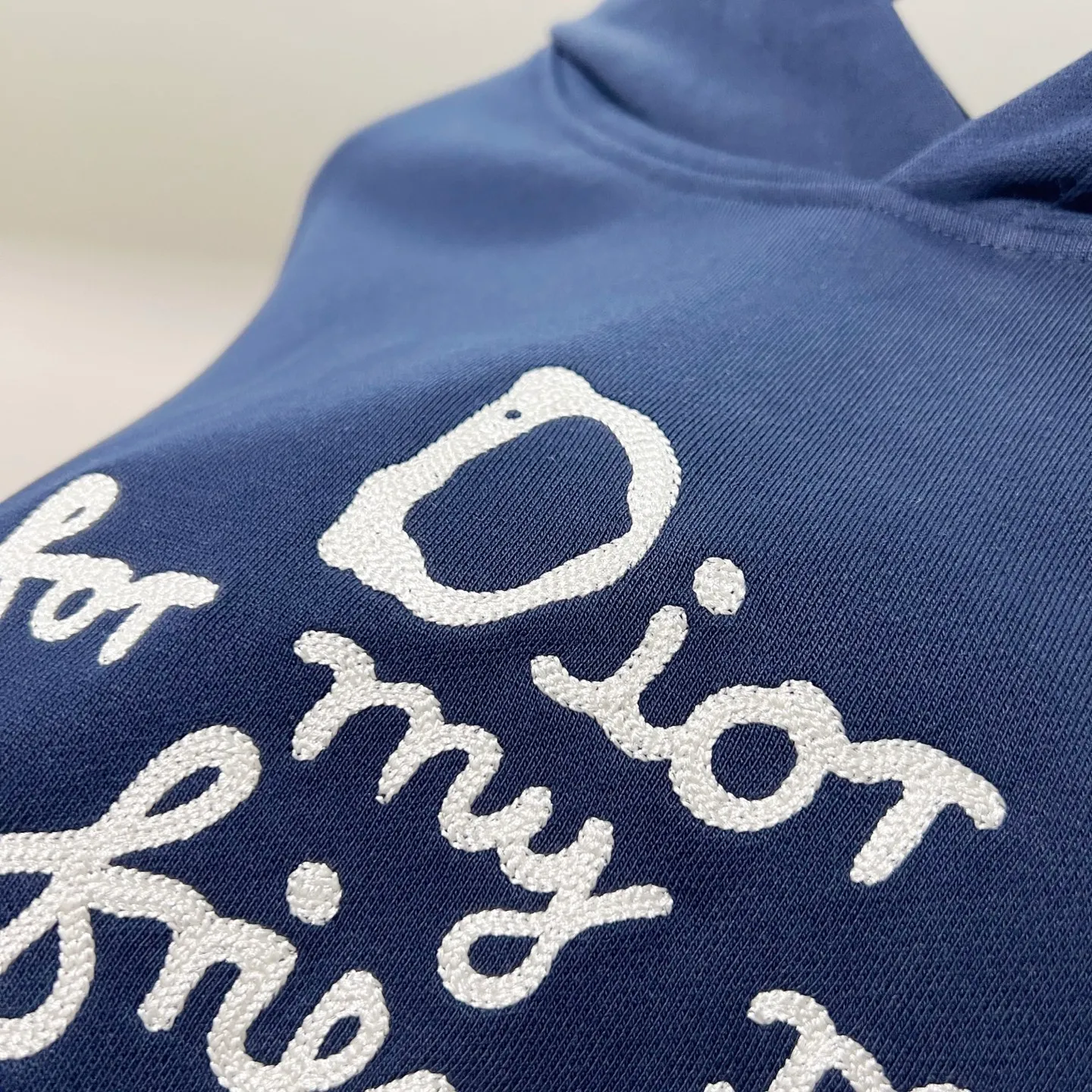🅿️290 DIOR/Dior 420g pure cotton fabric hooded sweatshirt, classic rope embroidery signature on the chest ✍️letter LOGO logo technology, official synchronization, high version, high quality, fashionable personality, versatile trend, pure original quality, original fabric, tag, collar label, washed wheat, three standards complete, color: black, apricot, blue. Size: XS-L