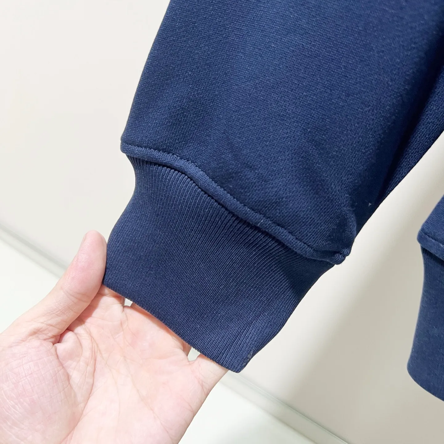 🅿️290 DIOR/Dior 420g pure cotton fabric hooded sweatshirt, classic rope embroidery signature on the chest ✍️letter LOGO logo technology, official synchronization, high version, high quality, fashionable personality, versatile trend, pure original quality, original fabric, tag, collar label, washed wheat, three standards complete, color: black, apricot, blue. Size: XS-L