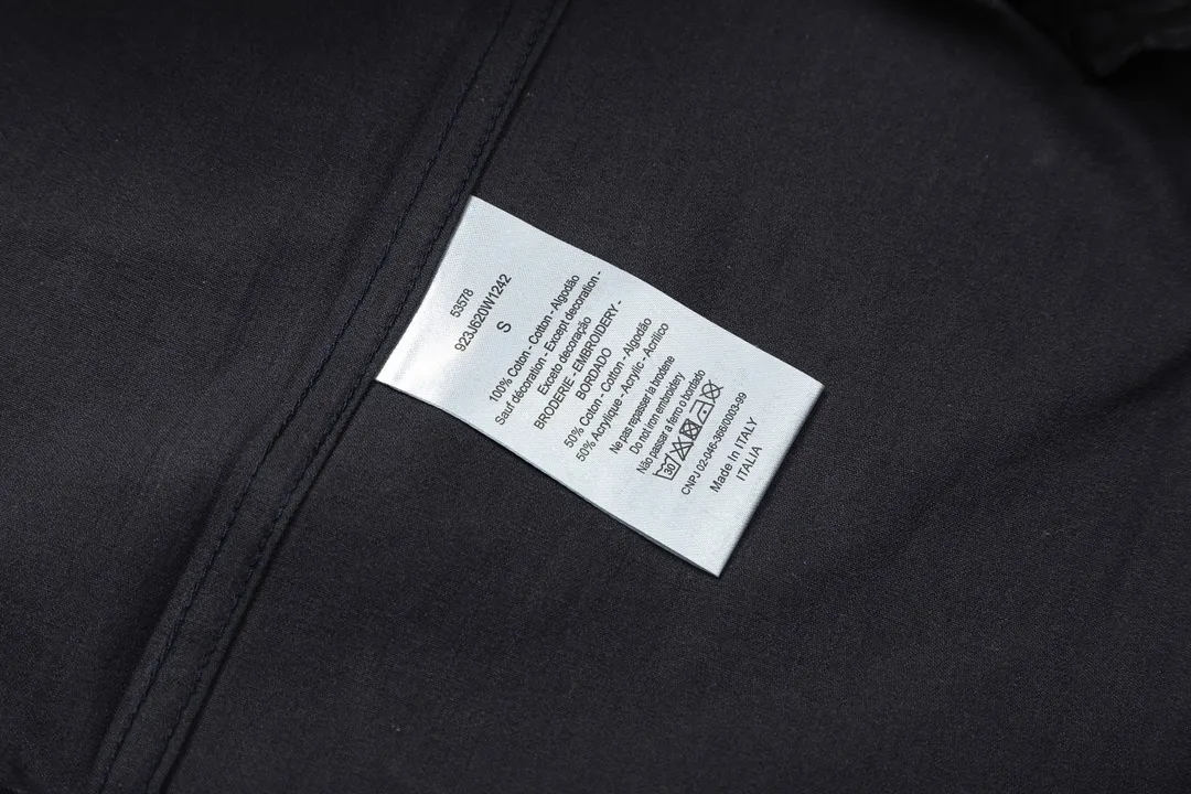 🅿️240 DIOR Dior classic hot style, all-over dark pattern jacquard letter logo, customized hardware, workwear aesthetics, slim tailoring, same style for men and women, shirt, shirt, color: as shown, size: XS-L