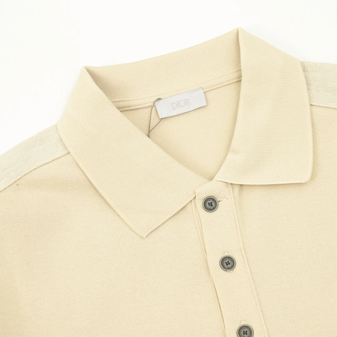 🅿️380 DIOR/Dior webbing embroidered lapel long-sleeved polo shirt is made of customized fabrics. DuPont Sorona material is added, which is skin-friendly, long-lasting antibacterial, anti-mite, and more washable. The cotton thread has been repeatedly processed to remove inferior coarse fibers and impurities, leaving only high-quality cotton fibers, making the fabric more advanced and classy. Environmentally friendly polishing enzyme technology gives the fabric a clean appearance and clear texture. Simple and exquisite! Full of sense of ceremony! Simple and luxurious, full of design! It gives people a simple but not boring feeling, creating a low-key and unique personalized fashion! Fine workmanship, compare with the counters! A highly recognizable long-sleeved style with great upper body effect!!! Super versatile! Same style for men and women. Size：S-L