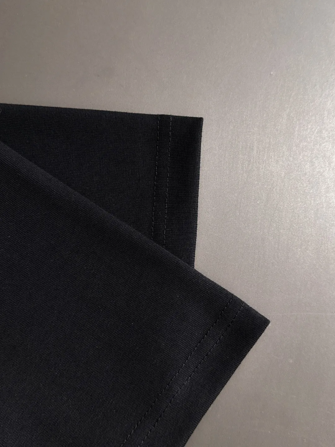 🅿️270 shipped next day Dior 2025 spring and summer new style (top quality, differentiated currency) launches 260g double yarn pure cotton short-sleeved fabric, early spring catwalk style, personalized and exclusive style, same style for men and women, using imported custom-dyed fabric, back collar chain bottom, fully shoulder-covering, no deformation or shrinkage when exposed to water SIZE: M to 4XL