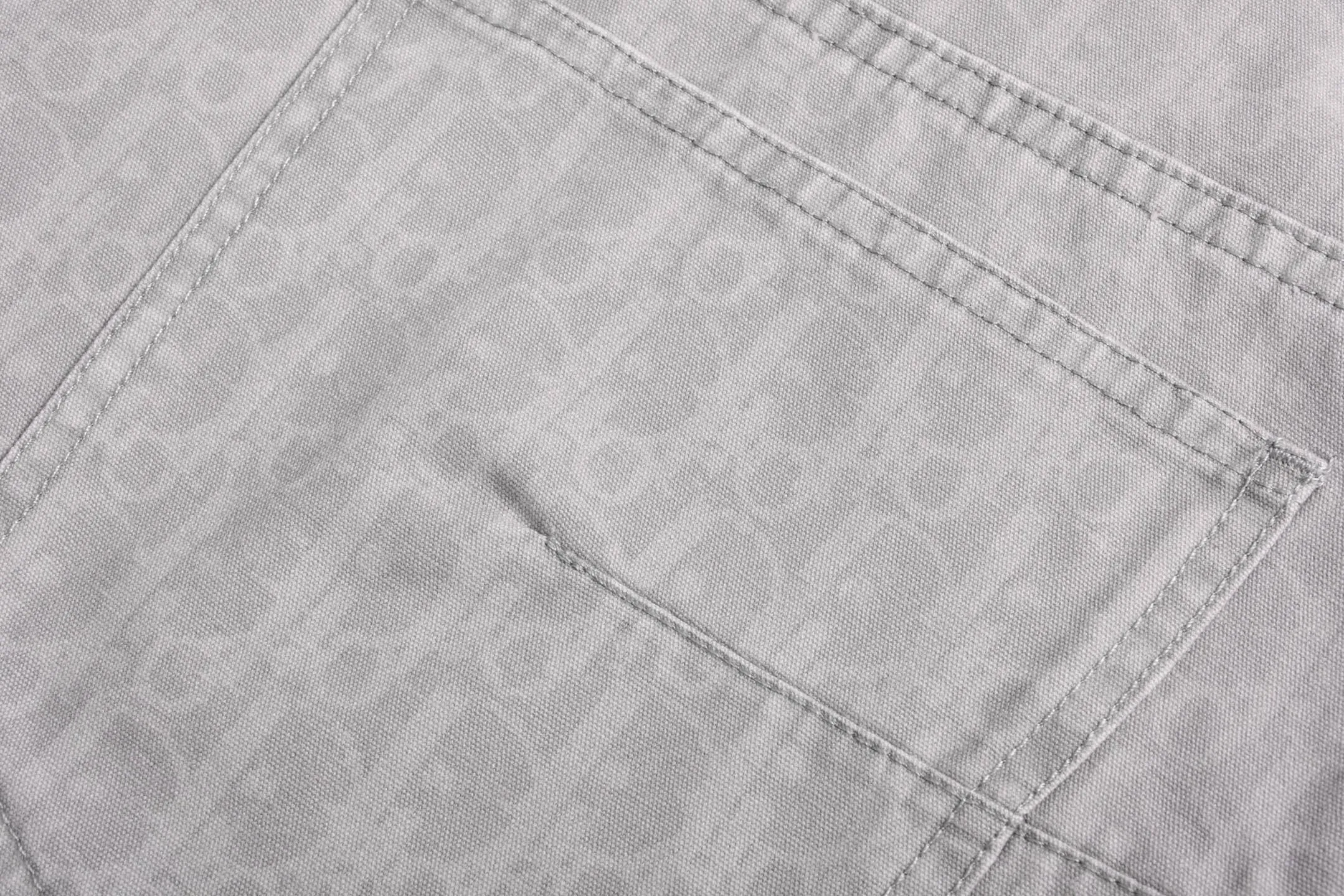 🅿️420 [Exclusive supply] CD 25SS full-print jacquard shorts. Originally purchased for 17,500. The fabric letters are printed using a discharge printing process, which is to turn the original yarn color into white and gray. It is not the so-called printed or jacquard fabric on the market. The fabric texture is thick and stiff, and it is not the soft and light material on the market. Pay attention to the distinction. The fabric characteristics are not easy to wrinkle. The dyeing yarn 100% restores the original color. The placket is designed with an I-shaped button opening and closing, and the aluminum buckle is made exclusively from a mold. It will not rust easily after being stored for a long time after being washed. New genuine leather brand logo embellishment on the back panel. The design of straight-leg overalls focuses on comfort and freedom. The loose cut is wide and stylish, highlighting the slender legs. The three-label accessories are complete, the upper body is casual and versatile, and it is exclusively produced. Size:46-48-50-52