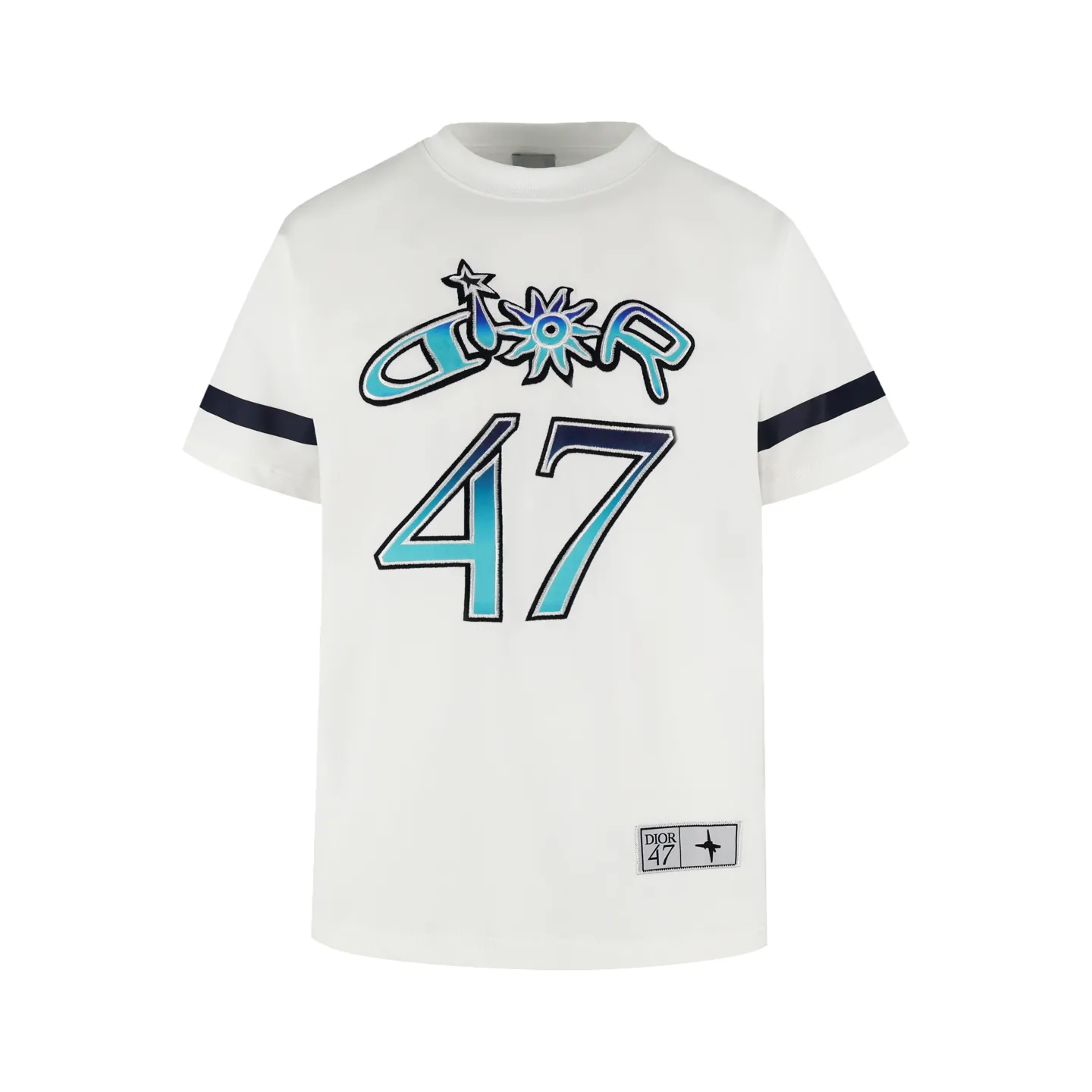 🅿️280 [Exclusive supply] CD 47 colorful embroidered short-sleeves (white) originally purchased for 11,500, custom-woven and dyed in matching colors, 20 counts, 230g pure cotton slub knitted fabric. The 47 artistic letters are made by needle embroidery technology, which has a strong sense of lines and three-dimensionality, enriching the spatial hierarchy of the overall picture. Color-fixed dyeing is made of soft fine wool and brightly colored wool. Patterns are formed by inserting stitches, which has a unique texture and artistic effect. The overall pattern ensures that the crossing and overlapping of wool threads are reasonable and beautiful to enhance the artistic effect of the finished product. The small mark on the hem is customized accessories. Straight round neck version, standard hanging version, with shoulder-length design, basic solid color, classic and versatile, perfect for wearing inside or outside. Size:S-M-L
