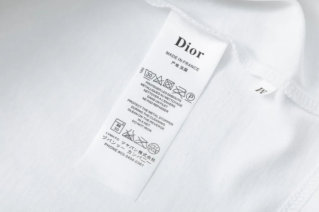 🅿️170 Dior Dior joint stone island series 2025 new three-dimensional silicone letter logo Uniform short-sleeved T-shirt for men and women ·Customized 280 grams of 100% double yarn pure cotton fabric ·Defined dyeing of 32 double-strand threads ·Laser three-dimensional convex glue technology ·Collar label, hangtag, main mark and three labels complete Color: white Size: XS S M L
