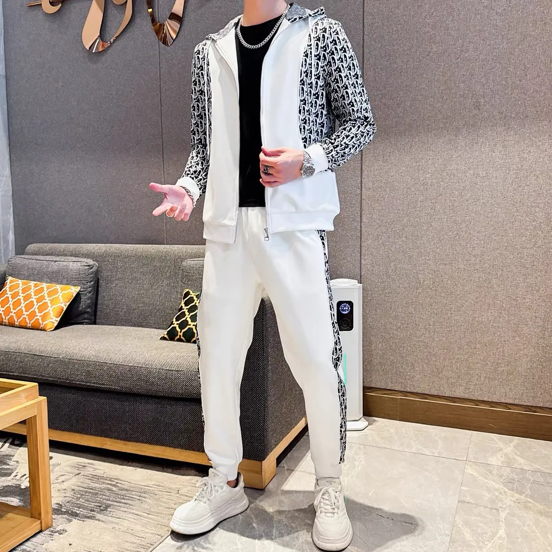 🅿️500 [DIOR Dior] hot-selling suit is coming. Focus on the original version of the official website. 2025 new hot-selling cardigan and sweatshirt suit. The original order is the best. 🇭🇰The meticulous work of top designers. It is a fitting and perfect upper body effect. All-natural high-quality Tencel Roman cotton 100%, close-fitting comfort, noble and elegant! Original hardware embodies elegance and nobility! Counter size: M-4XL (up to 190 pounds)