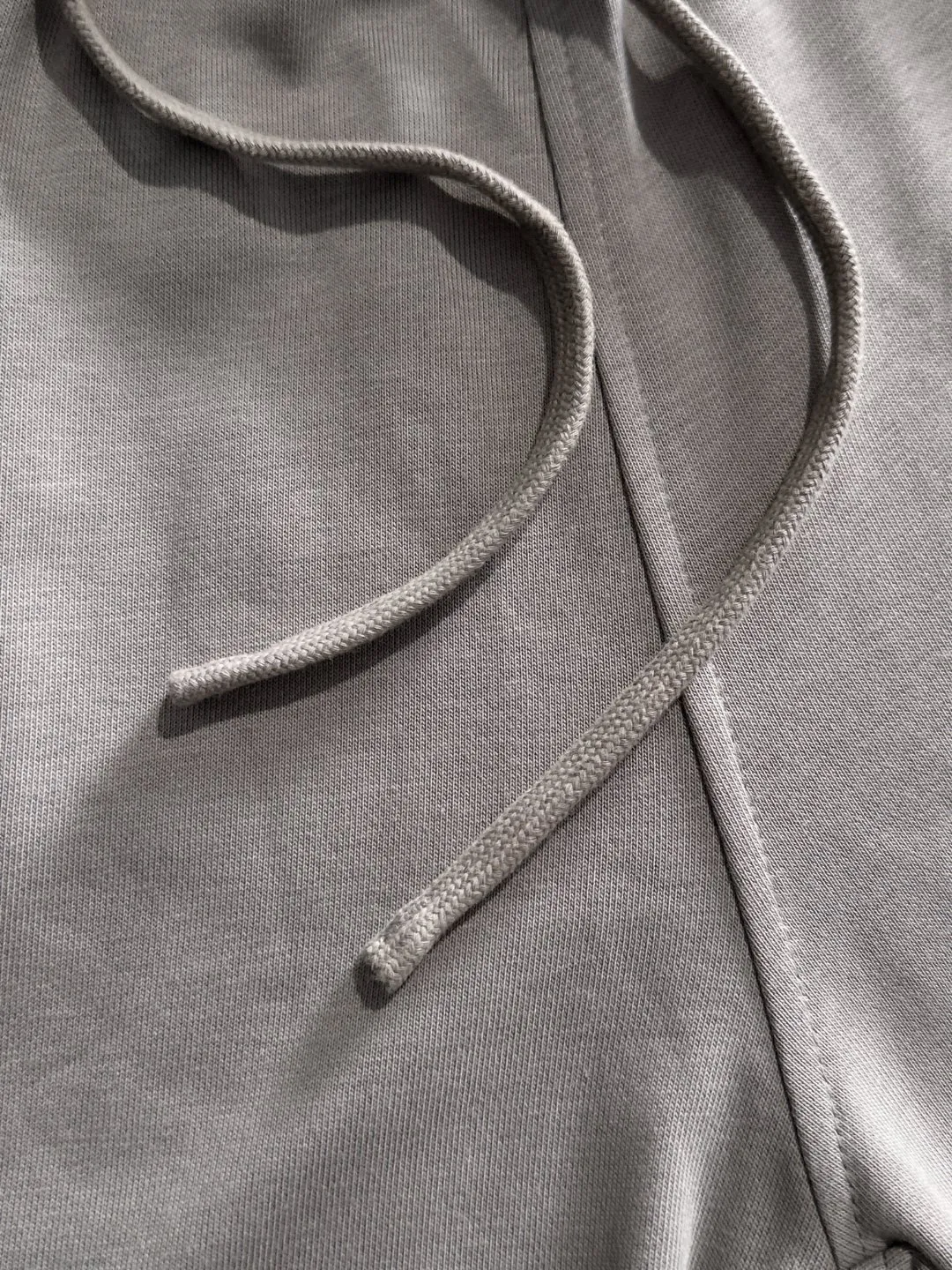 🅿️330 shipped next day, high quality DIOR/Dior 2025 spring and summer new casual solid color loose shorts with elastic band, two needle stitches at the hem of the trousers, fine and firm stitching, custom-made fabrics at the counter with high breathability and comfort, impeccable details, brand element design concept, reflecting high quality. It feels delicate and soft! It presents a casual cut and the upper body shape is great! Size: S-XXL