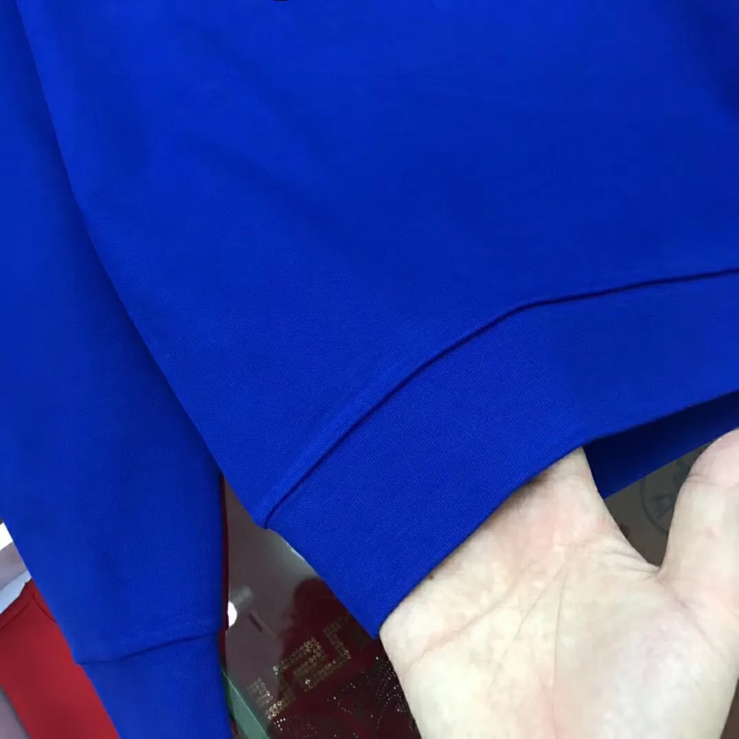🅿️220 brand [DIOR Dior] (good news for fat people) 2025ss autumn latest long-sleeved round-neck sweatshirt, on sale simultaneously on the official website. Refreshing and breathable. Made of top Tencel Roman. Comfortable and soft. 3D three-dimensional clarity. Super fashion sense. Great for gifting and keeping for yourself. Size: M-5XL (can wear up to 220 pounds)