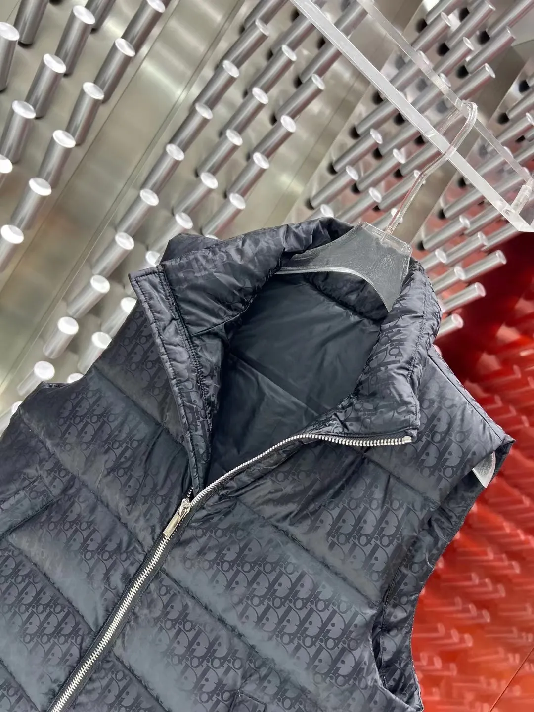 🅿️620 2025 Autumn and Winter New Style🆕Down Jacket Original 1:1 customized hardware accessories are all imported and original customization Welcome to compare at the counter Absolutely high quality Use top-grade 95 white duck down Super soft Filled with fluffy and full feathers Super heavy-duty Fabrics with excellent workmanship👍Perfect version Note⚠The fabric is super comfortable Exclusive model Non-market goods Same size for men and women: M～XXL
