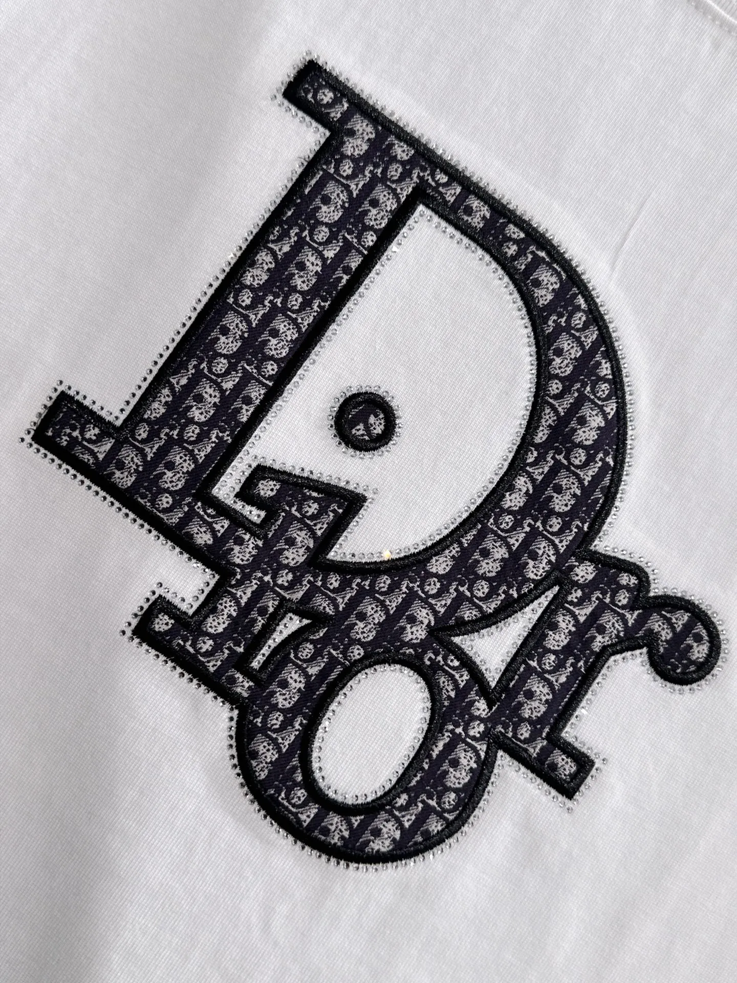 🅿️270 Shipped next day Dior 2025 summer new style (top quality, differentiated currency) The launch of short-sleeved double yarn pure cotton fabric Spring and summer catwalk style Exclusive personalized style Same style for men and women Made of imported custom dyed fabric Back neck chain bottom fully shoulder-covering No deformation or shrinkage when exposed to water SIZE: M to 4XL