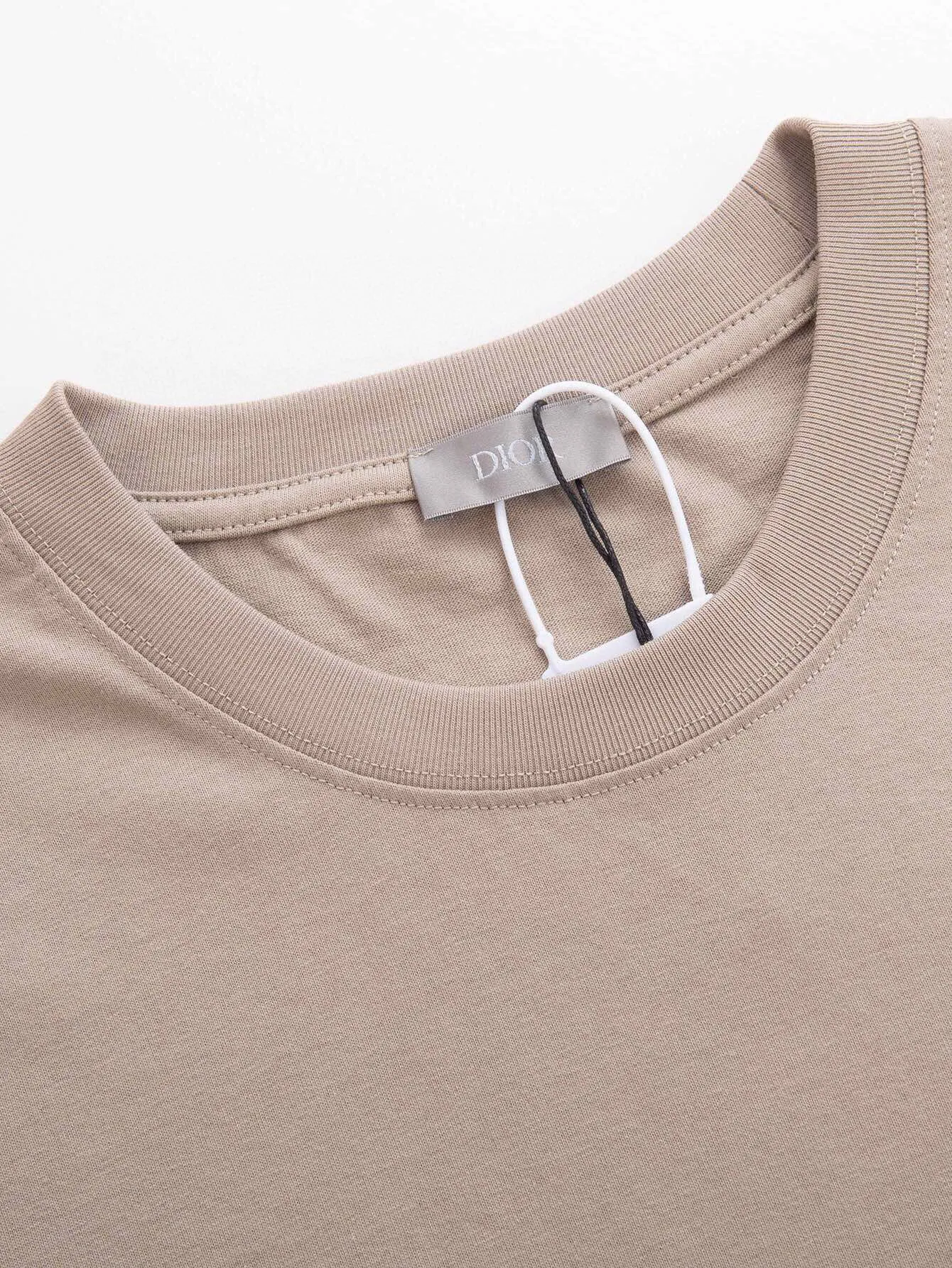 🅿️240 (ZP version) cabinet pressure-free version - Dior Dior 24 latest official website Three-dimensional embroidered short-sleeved T-shirt with chapter on the chest, same style for men and women - Used 300g of the original washed 100% cotton custom-dyed double yarn fabric Threads are dyed in the same vat with zero color difference Exclusive quality difference currency Welcome to compare - Color: white apricot blue - Size: S M L XL