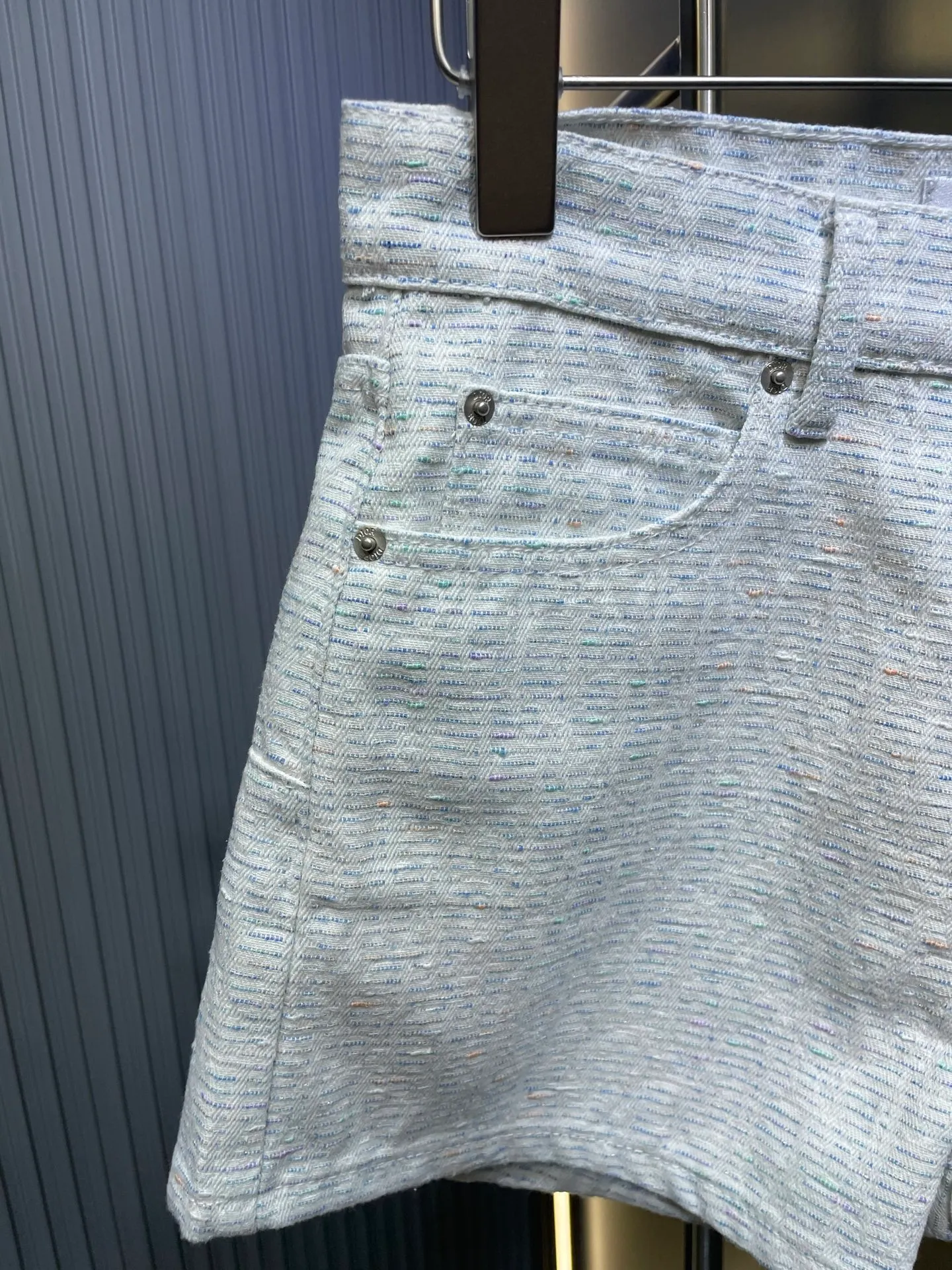🅿️330 🌟Dior's new spring and summer denim shorts, a must-have item for white and beautiful women. The slimming artifact looks great on your upper body! Original customized high-weave organic cotton denim with soft and delicate texture! The nostalgic retro wash has a fashionable and high-end tone! Work quality depends on the details SML