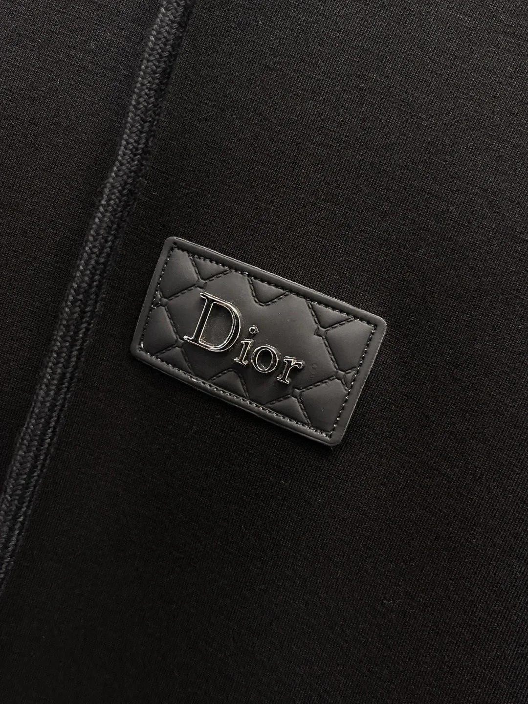 🅿️720 [DIOR Dior] Hot-selling suit is coming. Focus on the original version of the official website. 2025 new hot-selling cardigan and sweatshirt suit. The original order is the best 🇭🇰. It is the meticulous work of top designers for a fitting and perfect upper body effect. All-natural high-quality Tencel Roman cotton 100%, close-fitting comfort, noble and elegant! Original hardware embodies elegance and nobility! Counter size: M-3XL (maximum wear up to 190 pounds)