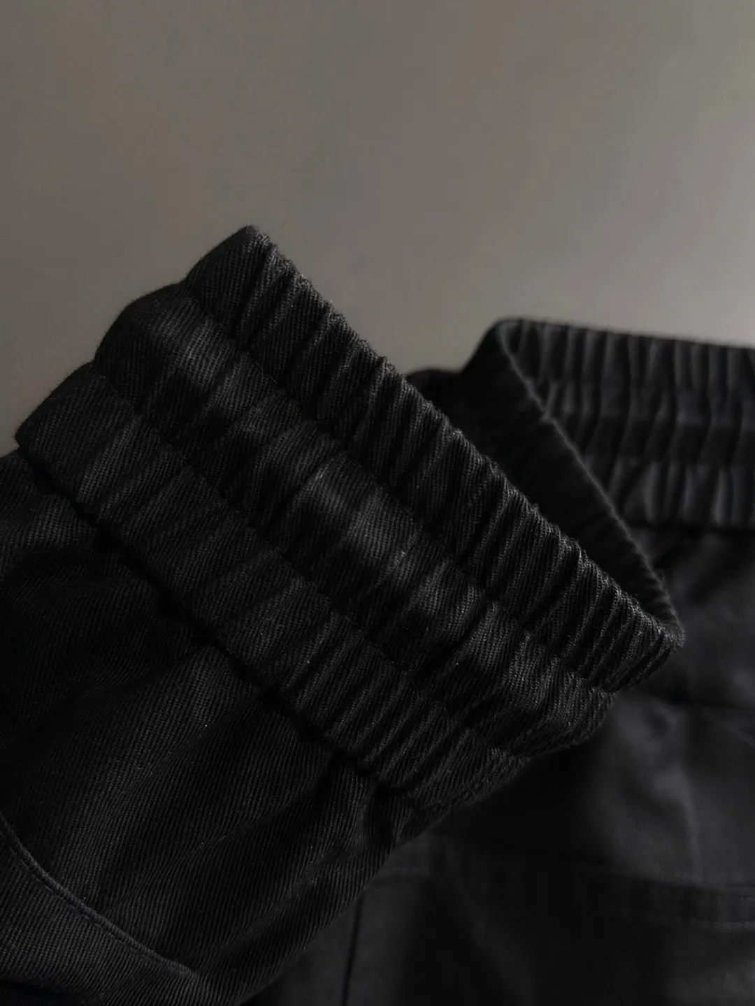🅿️400 next day shipping Dior 2025 spring and summer new elastic band casual pants, thin counter custom fabrics, high breathability and comfort, impeccable details, brand element design concept, reflecting high quality. It feels delicate and soft! It presents a casual cut and the upper body shape is great! Size: M-4XL