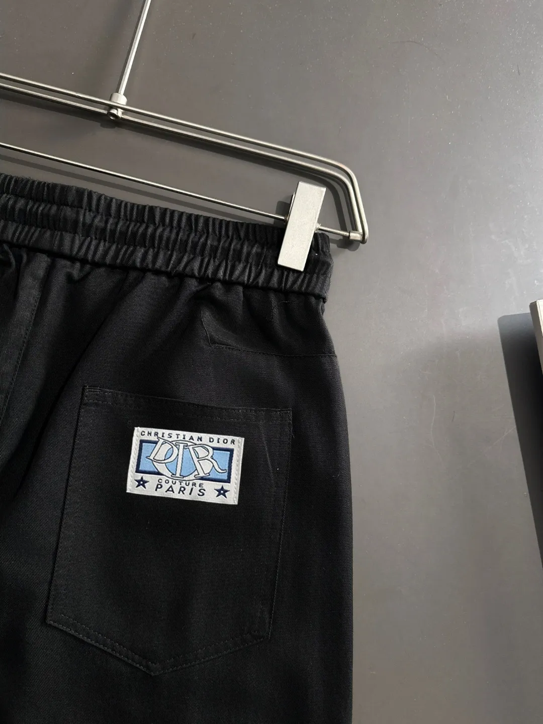 🅿️400 next day shipping Dior 2025 spring and summer new elastic band casual pants, thin counter custom fabrics, high breathability and comfort, impeccable details, brand element design concept, reflecting high quality. It feels delicate and soft! It presents a casual cut and the upper body shape is great! Size: M-4XL
