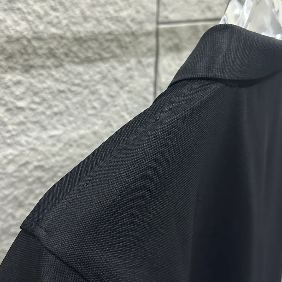 🅿️180 Dio*Dior* short-sleeved POLO 2025 spring and summer new style Simple letter embroidered pique fabric Short-sleeved polo stand-up collar Unisex Size: M L XL 2XL 3XL Color: Black White
