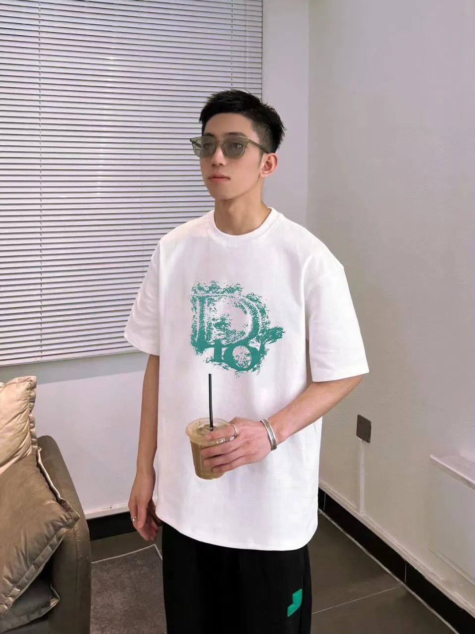 🅿️170 [DIOR Dior] 2025FW short-sleeved T-shirt LOGO printing High-end 26s double yarn 300g fabric Heavy fabric Customized frame ribbing in the same cylinder and dyeing Complete three standards Same style for men and women Color: Black White Size: S M L XL 2XL