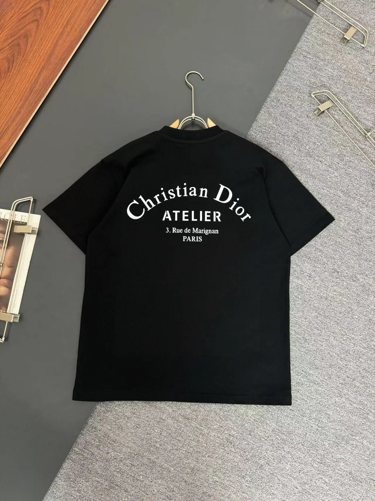 🅿️200 DIOR*Dior*320g heavyweight pure cotton t-shirt, thick, breathable and loose fit. Printed logo design. Spring and summer new round neck fashionable short-sleeved t-shirt. Comfortable against the skin, durable and easy to wear. Meticulous original craftsmanship. A must-have for casual and versatile colors. Color: black white. Size: S M L XL XXL