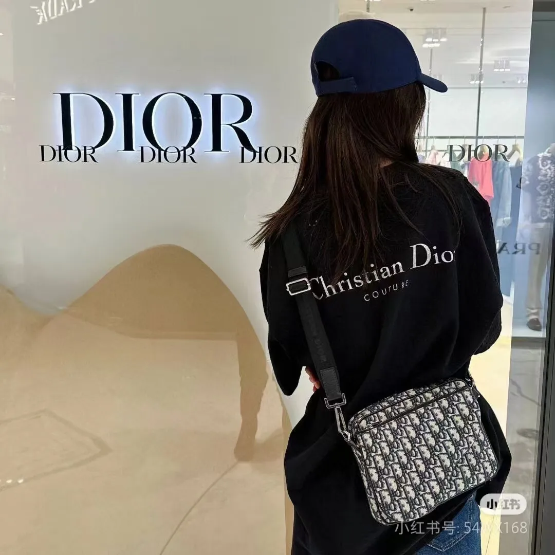 🅿️170 [DIOR Dior] 2025FW short-sleeved T-shirt LOGO printing High-end 26s double yarn 300g fabric Heavy fabric Customized frame ribbing in the same cylinder and dyeing Complete three standards Same style for men and women Color: Black White Size: S M L XL 2XL