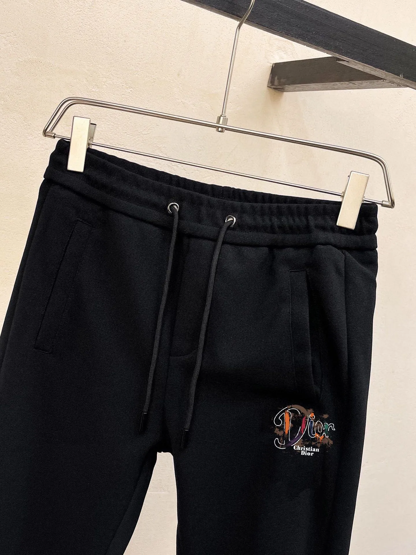 🅿️420 direct batch [DIOr] (Fat Man Gospel) popular suit is coming. Focus on the original version of the official website. 2025 new popular cardigan sweater suit. The original order is the best. 🇭🇰The meticulous work of top designers. Just for a fitting and perfect upper body effect. 100% natural high-quality Roman cotton, close-fitting comfort, noble and elegant! Original hardware embodies elegance and nobility! Counter size: M-5XL (maximum wear up to 220 pounds)