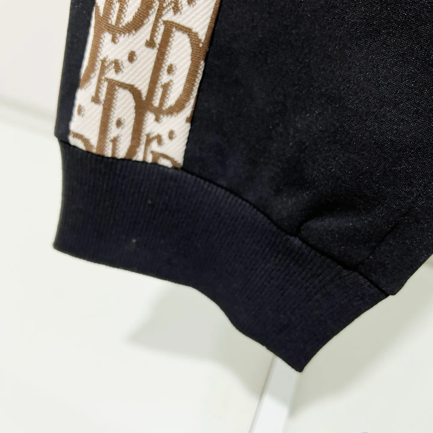 🅿️260 DIOR/Dior custom fabric suit casual sweatpants, contrasting color splicing technology, presbyopic letters LOGO printed all over, official synchronization, high version, high quality, fashionable personality, versatile trend, pure original quality, original fabric, tag, collar label, washed wheat, three complete standards, color: black. Size: S-2XL