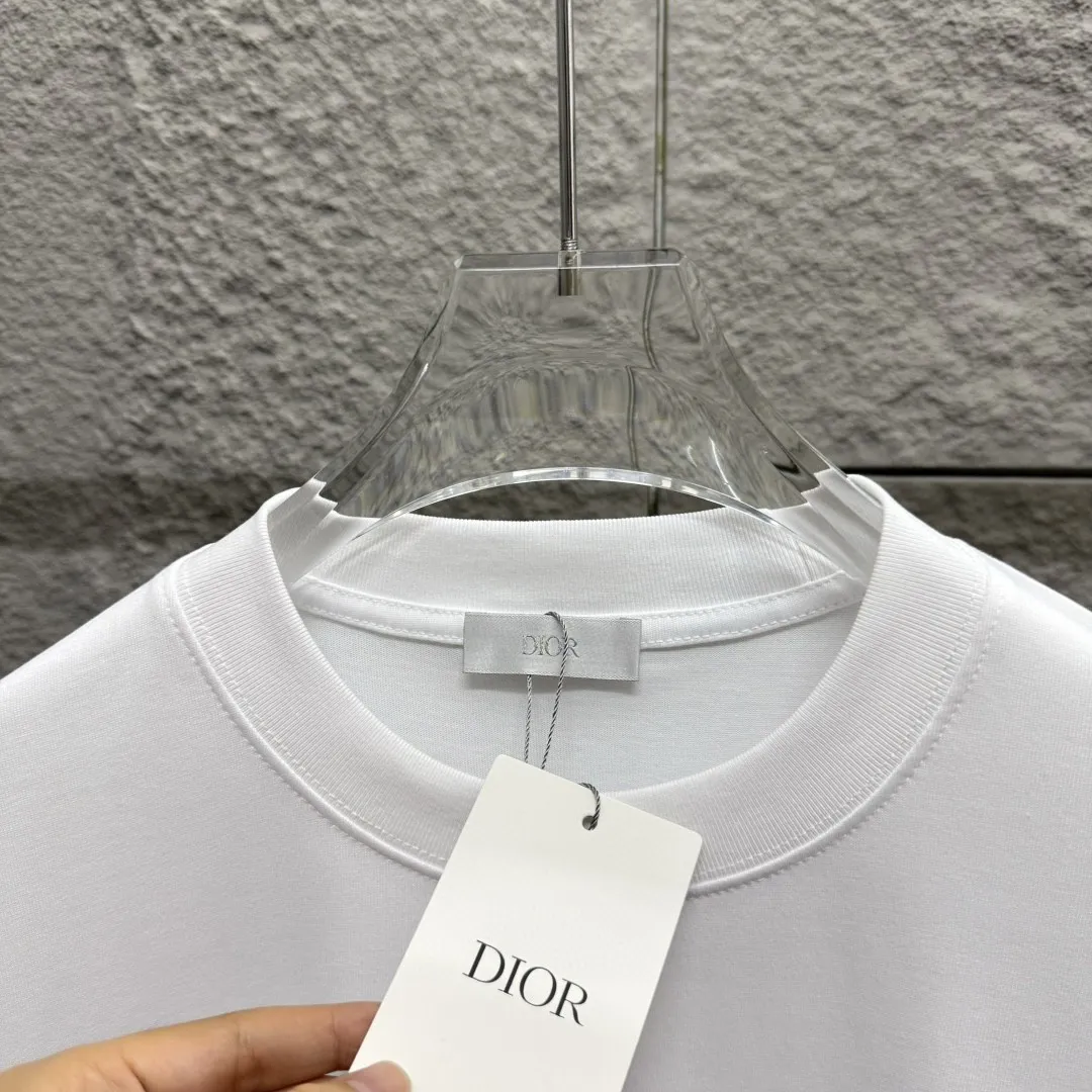 🅿️180 Dio* Dior 2025 spring and summer new style Classic colorful letters thick plate three-dimensional silicone technology Simple and elegant Customized double yarn plain cotton fabric Short-sleeved T-shirt Unisex Color: Black White Size: S (90-130 catties) M (120-150 catties) L (140-165 catties) XL (160-180 catties) XXL (180-210 pounds)