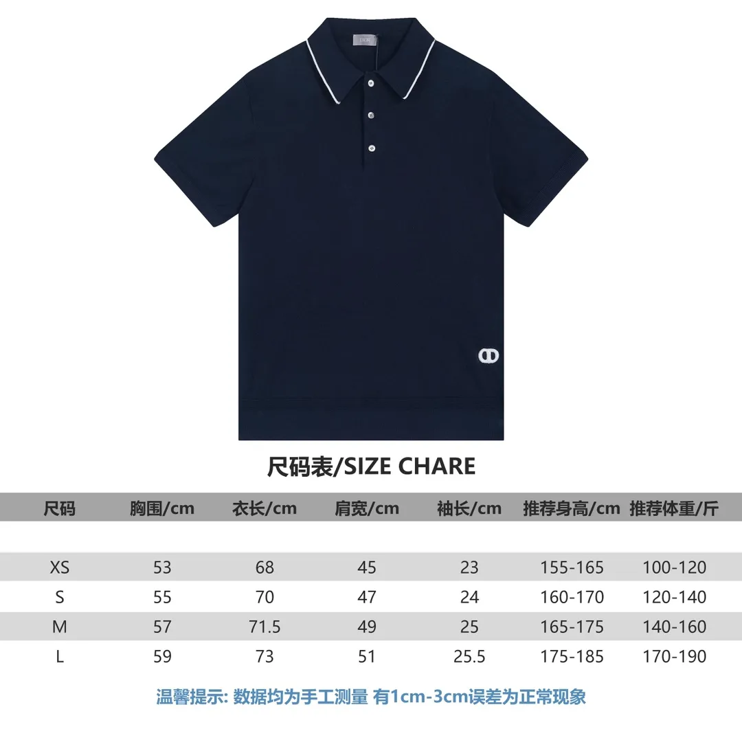 🅿️220 Correct version of high-quality CD/2024ss Polo sweater in dark blue with classic CD Icon logo embroidery to enhance style. Crafted from wool, cashmere and silk-blend jersey, it has contrasting white pinstripes on the collar. Wear it with Dior Essentials pieces for a classic look. Same style for men and women Size: XS-L