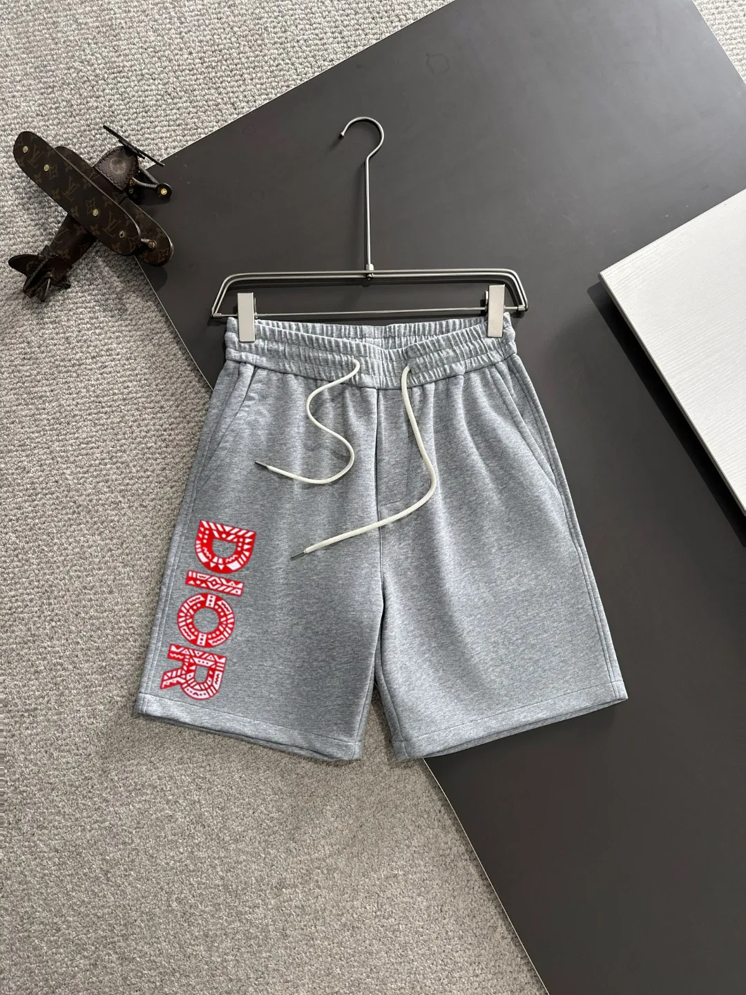 🅿️330 Next day shipping High-end goods Dior 2025 spring and summer new elastic band casual shorts, custom-made fabrics at the counter. High breathability and comfort, impeccable details, brand element design concept, reflecting high quality. It feels delicate and soft! It presents a casual cut and the upper body shape is great! Size: M-4XL