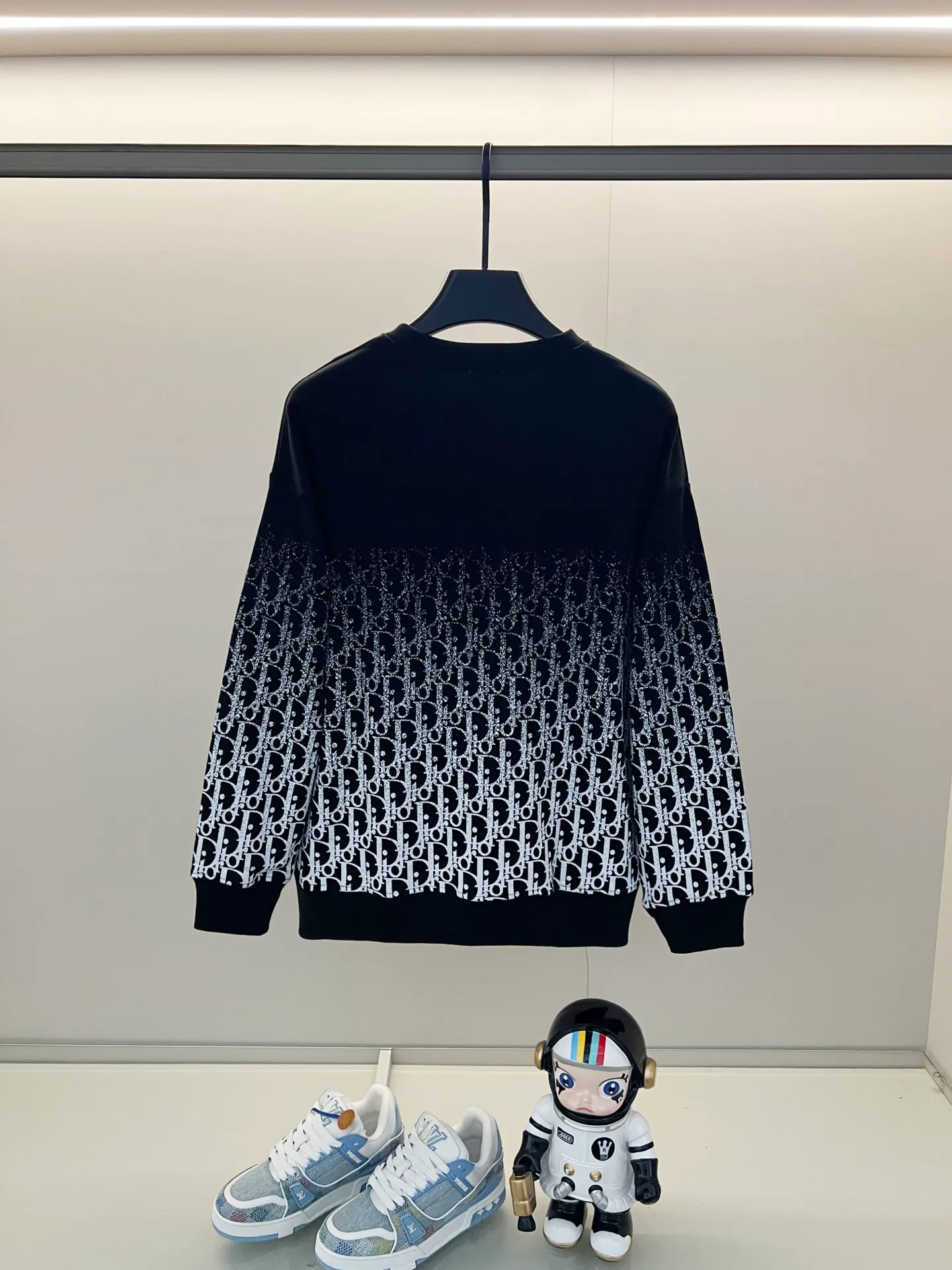 🅿️250 DIOR/Dior 420g pure cotton round neck sweatshirt, presbyopic gradient brand letters half-body printed LOGO, official synchronization, high version, high quality, fashionable personality, versatile trend, pure original quality, original fabric, tag, collar label, washed wheat, complete three standards, color: black, apricot. Size: XS-L