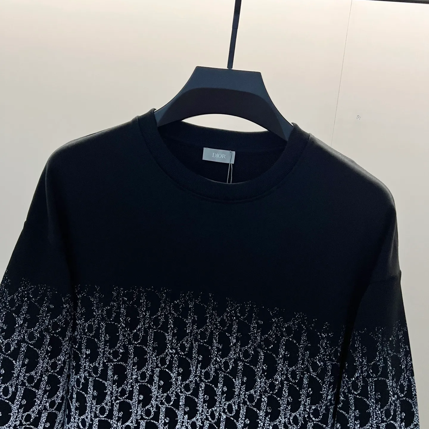 🅿️250 DIOR/Dior 420g pure cotton round neck sweatshirt, presbyopic gradient brand letters half-body printed LOGO, official synchronization, high version, high quality, fashionable personality, versatile trend, pure original quality, original fabric, tag, collar label, washed wheat, complete three standards, color: black, apricot. Size: XS-L