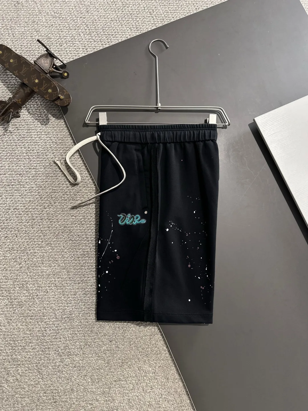 🅿️330 Next day shipping High-end goods Dior 2025 spring and summer new elastic band casual shorts, custom-made fabrics at the counter. High breathability and comfort, impeccable details, brand element design concept, reflecting high quality. It feels delicate and soft! It presents a casual cut and the upper body shape is great! Size: M-4XL