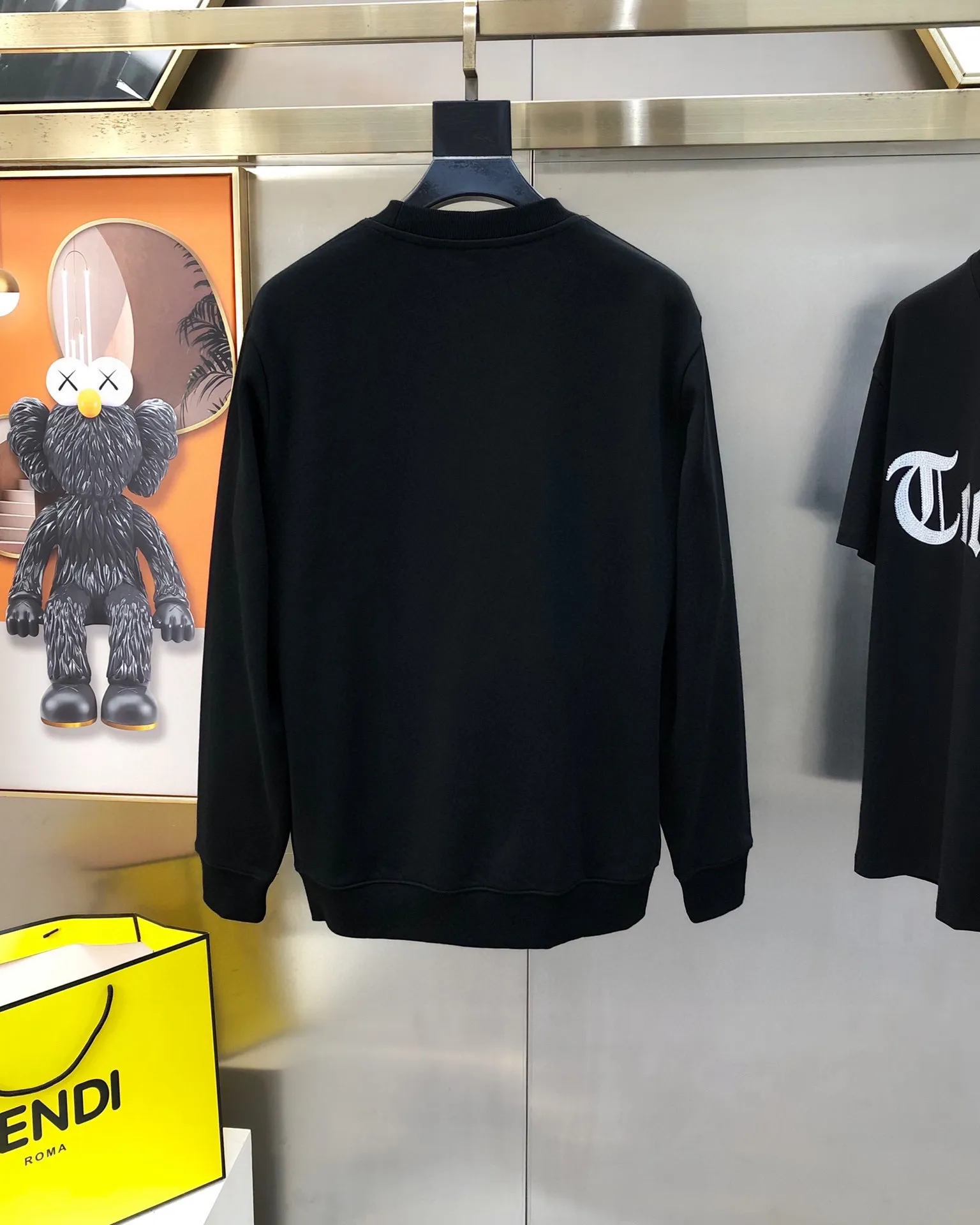🅿️220 brand [DIOR Dior] (good news for fat people) 2025ss autumn latest long-sleeved round-neck sweatshirt, on sale simultaneously on the official website. Refreshing and breathable. Made of top Tencel Roman. Comfortable and soft. 3D three-dimensional clarity. Super fashion sense. Great for gifting and keeping for yourself. Size: M-5XL (can wear up to 220 pounds)