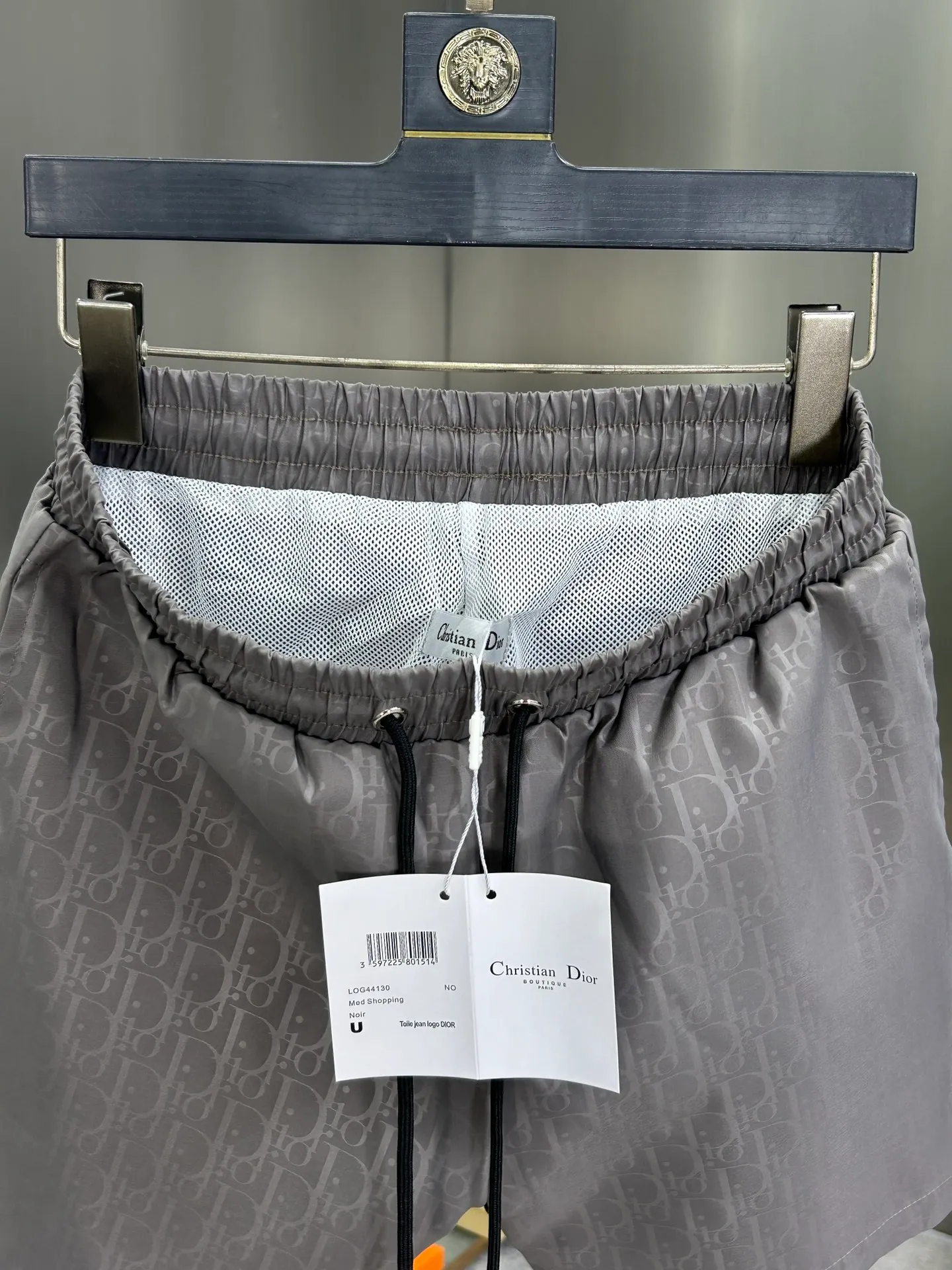 🅿️160 DIOR 2025 spring and summer new beach shorts, five-point shorts! Synchronized with the official website. Original 1-1 replica, fine workmanship, original hardware, selected high-quality polyester fiber fabric, delicate feel, a must-have item for summer, super handsome upper body effect, super real shooting, close contact with texture! Size: M-3XL