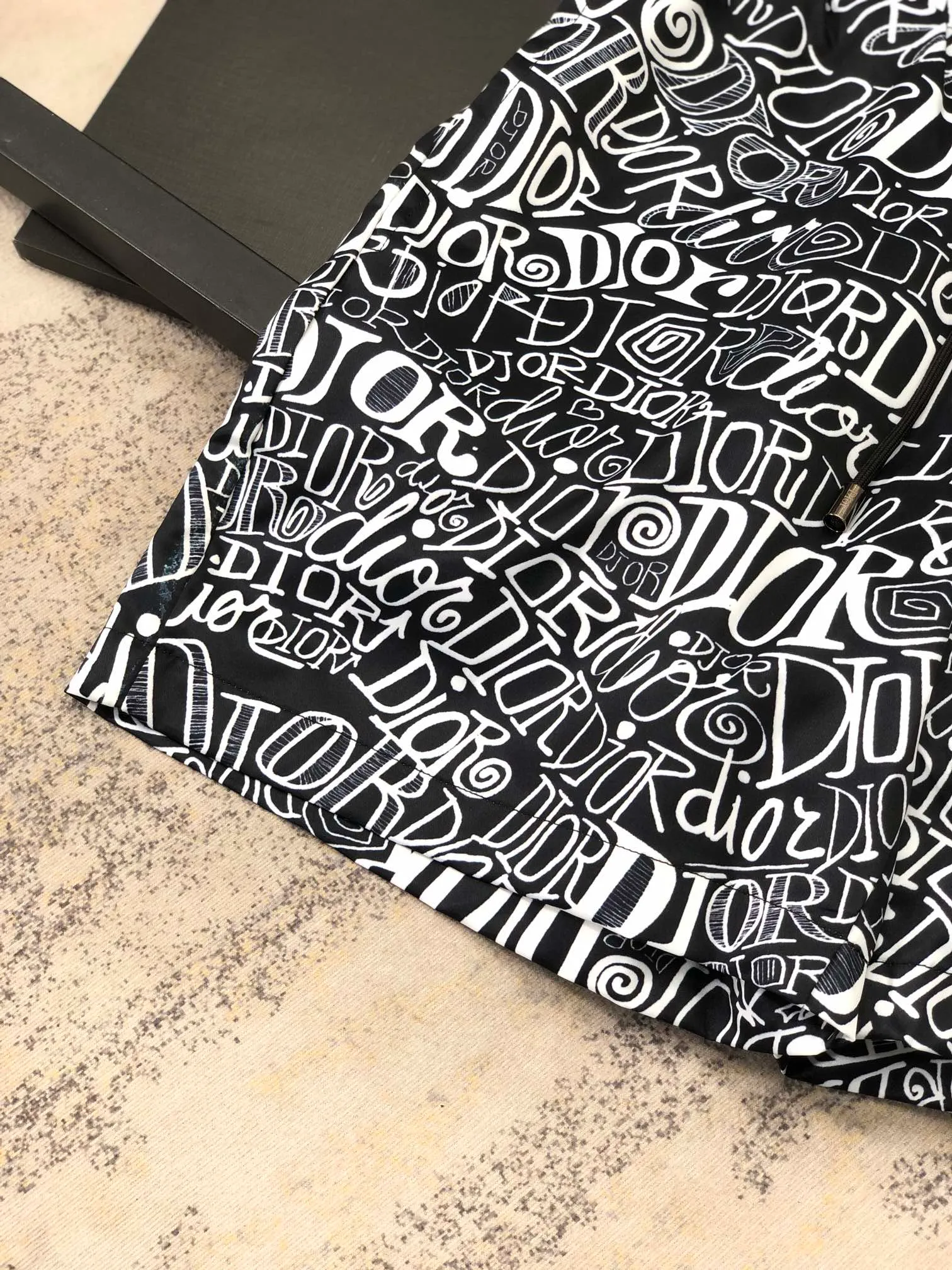 🅿️160 Dior's latest 2025 summer style men's casual shorts, beach pants, custom-made quick-drying fabrics, soft and smooth texture, not only the overlord on the beach, but also very stylish even when worn casually on the street, a versatile item in summer. Same style for men and women Size: M-3XL