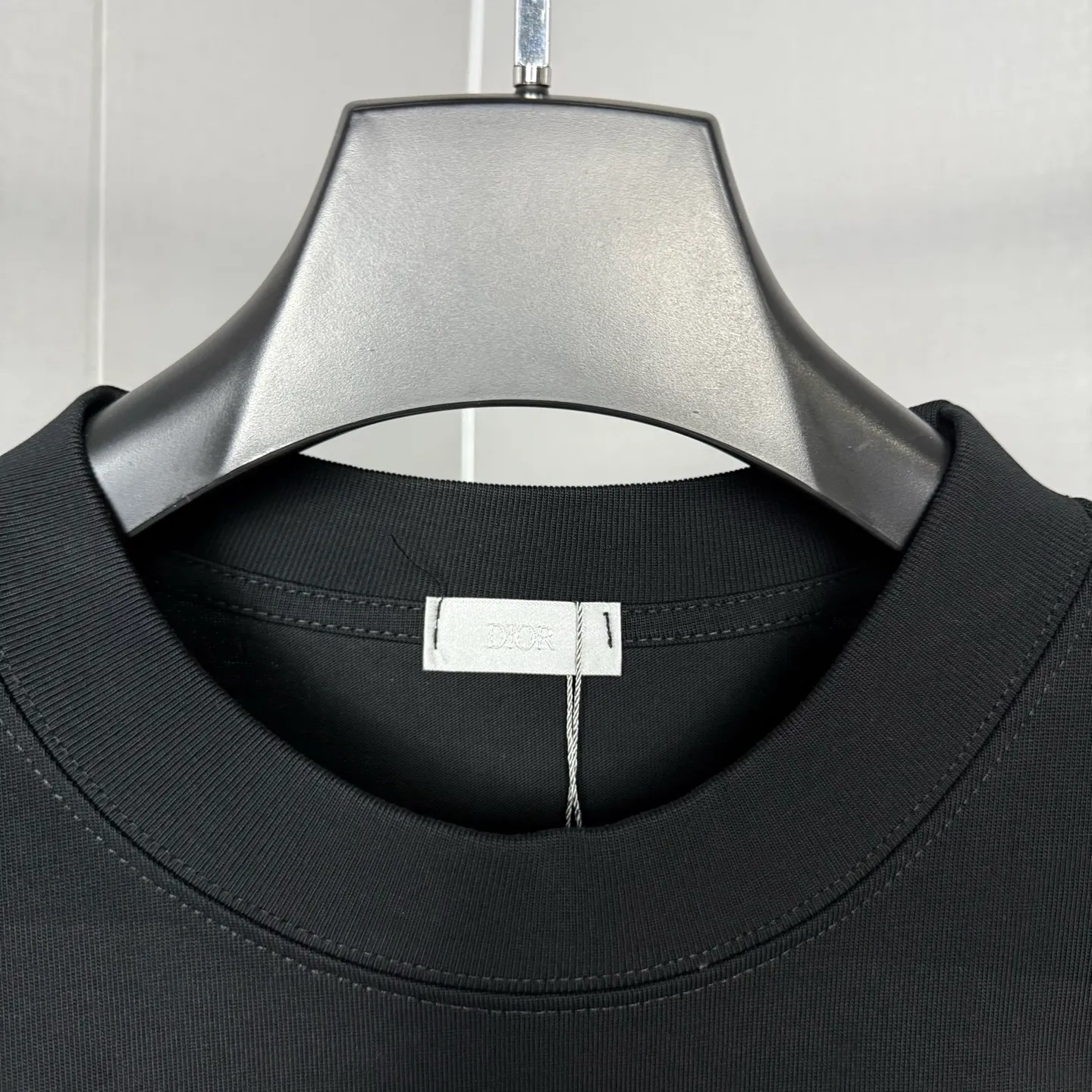 🅿️210 Dior 25ss New Year of the Snake round neck half-sleeved T-shirt 25 new style Year of the Snake classic pattern logo on the chest 320g high weight Three needle threading Washed pre-shrunk Loose version Same style for men and women Black and white 2 colors Size: S-XL